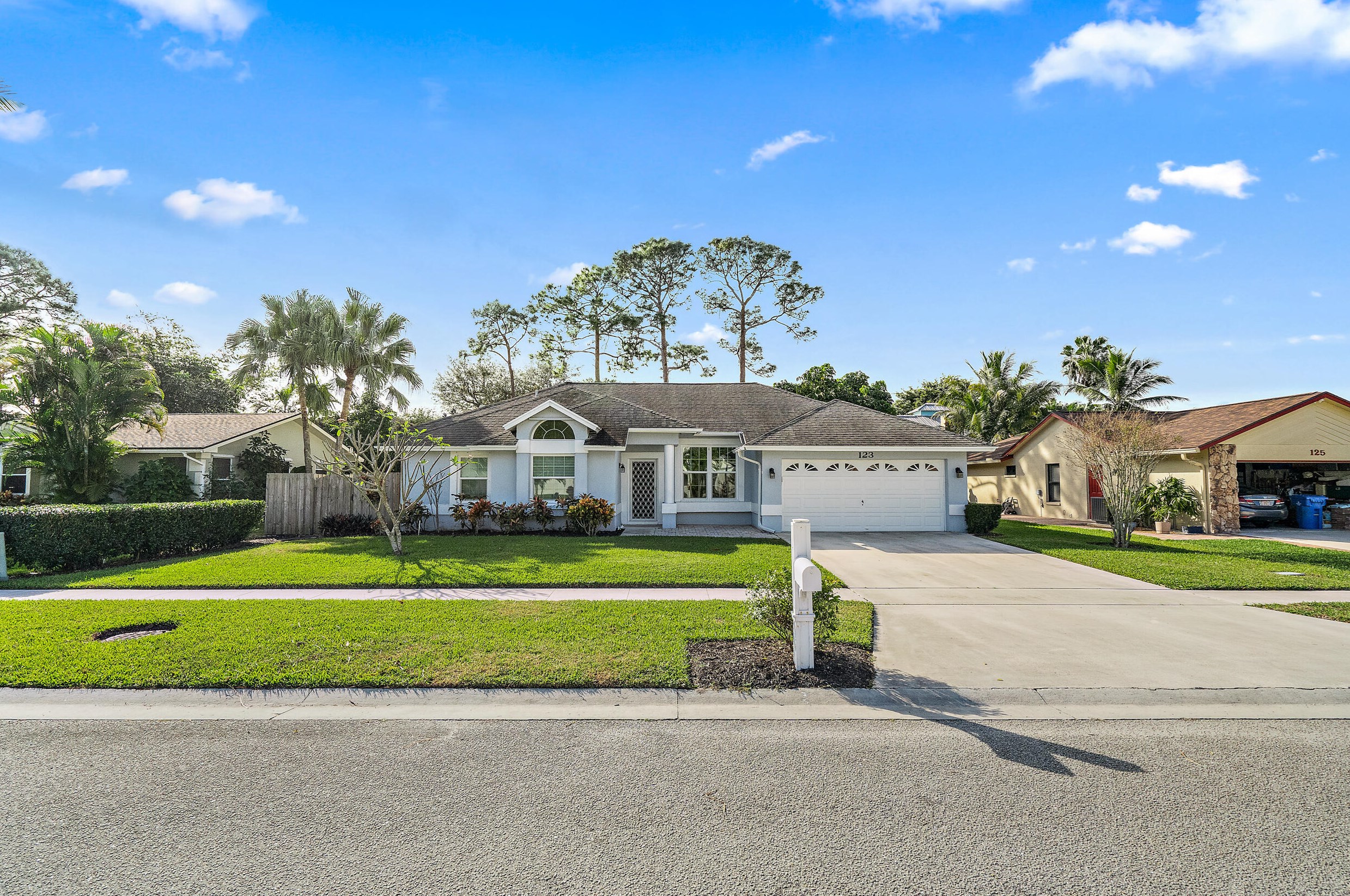 123 Royal Pine Cir N, West Palm Beach, FL 33411