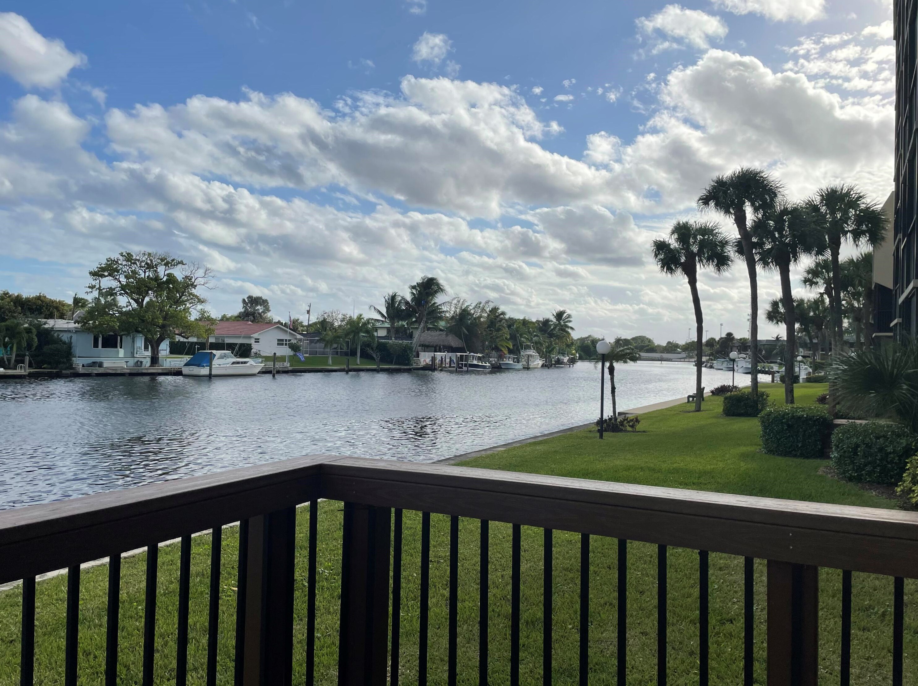 18 Royal Palm Way # 204, Boca Raton, FL 33432