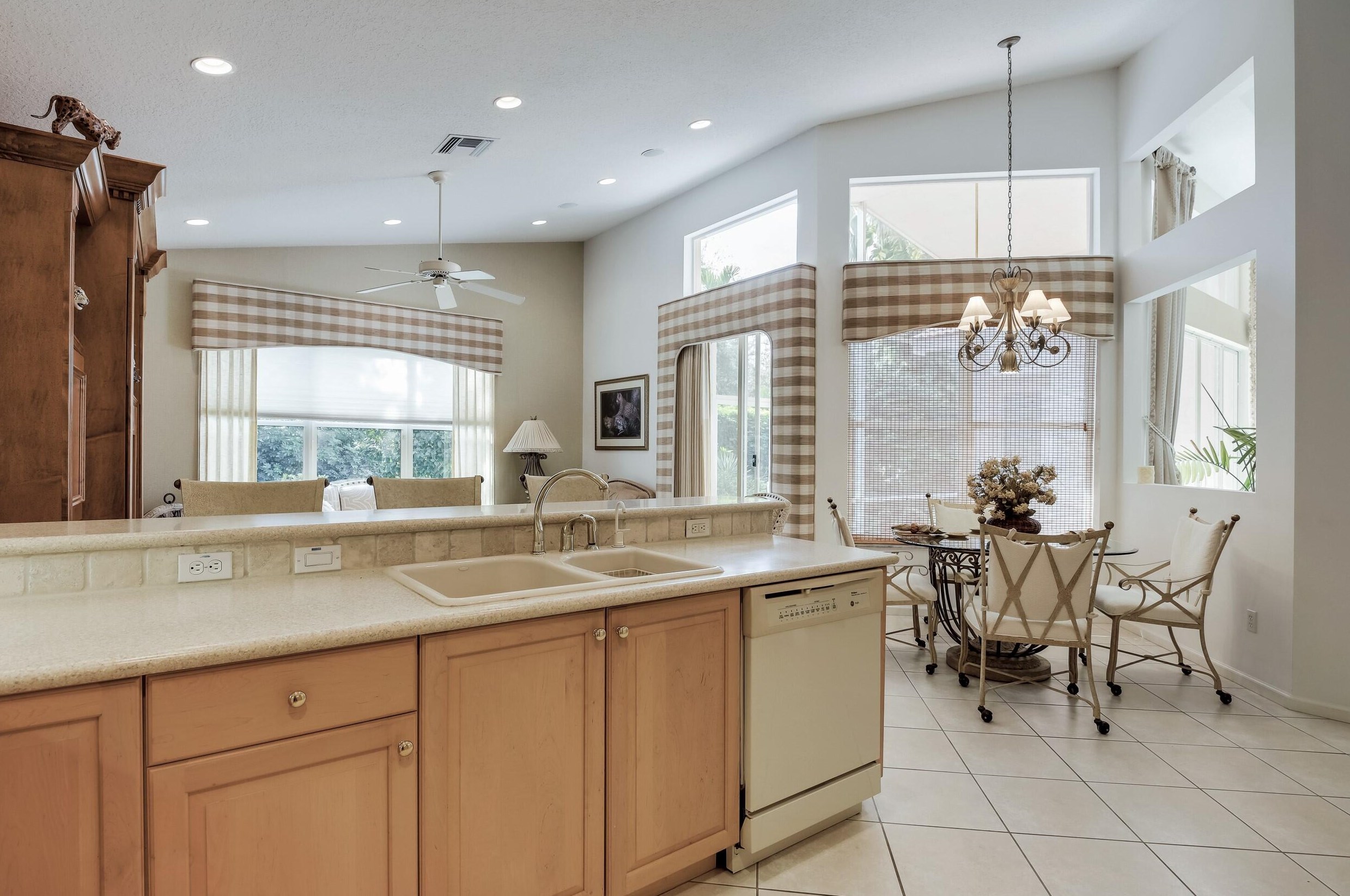 11480 Ohanu Cir, Boynton Beach FL  33437-7031 exterior