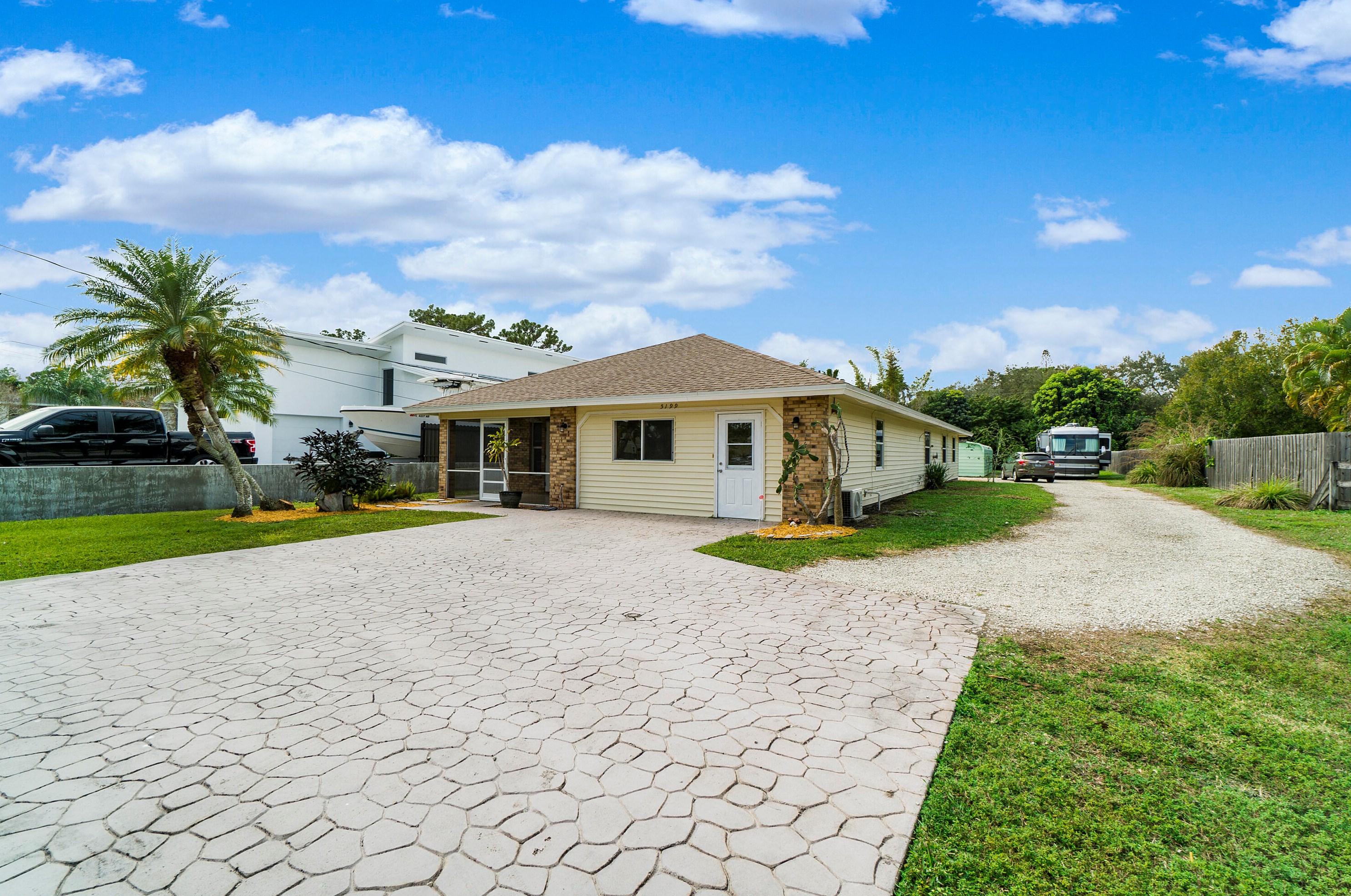 5199 1st Rd, Lake Worth, FL 33467-5603