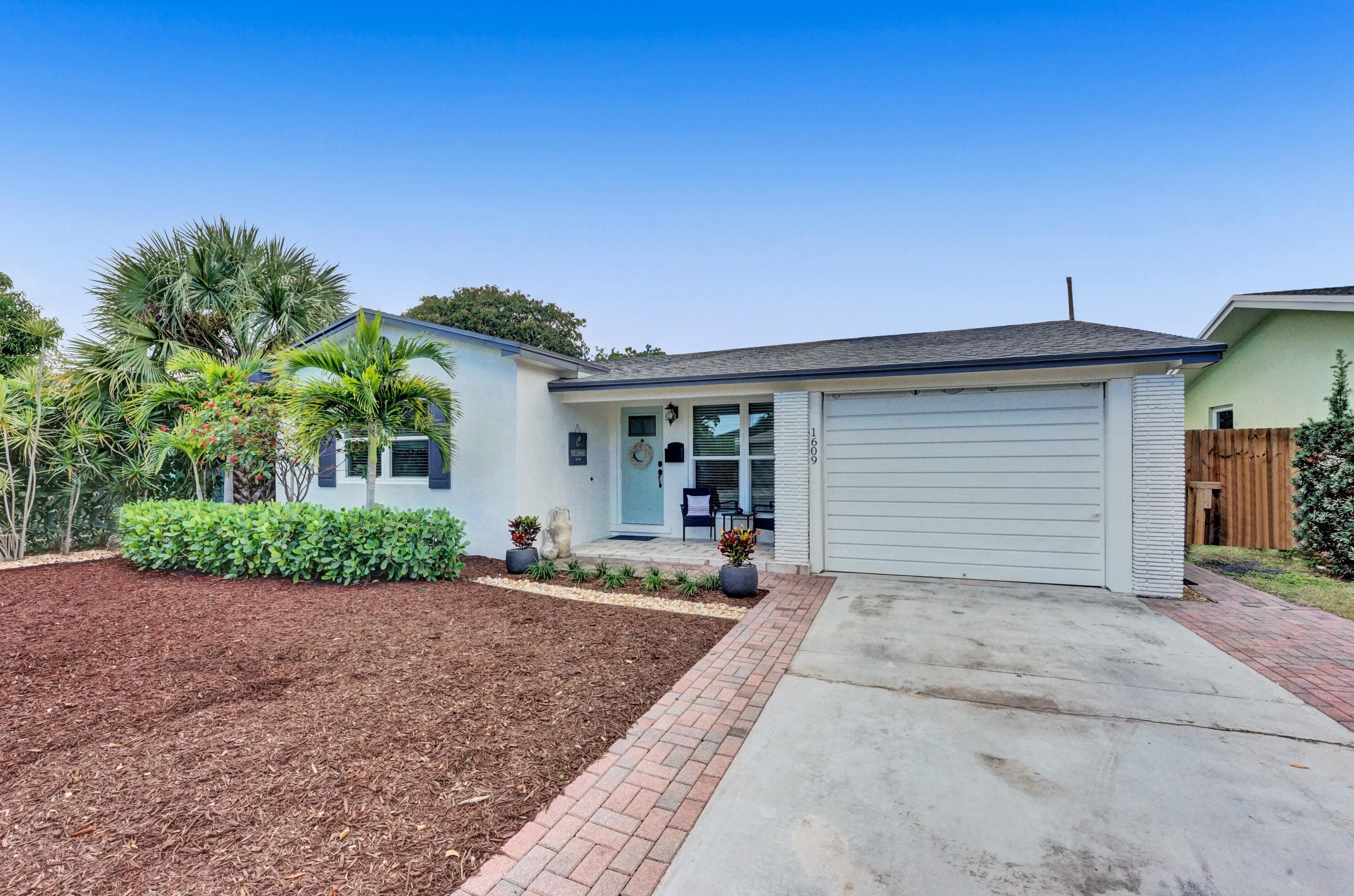 1609 M St, Lake Worth FL  33460-6620 exterior