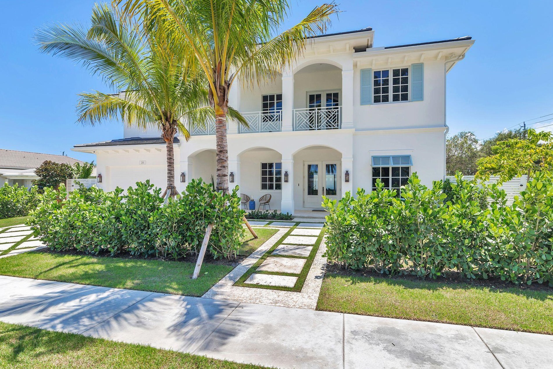 266 Alhambra Pl, West Palm Beach, FL 33405