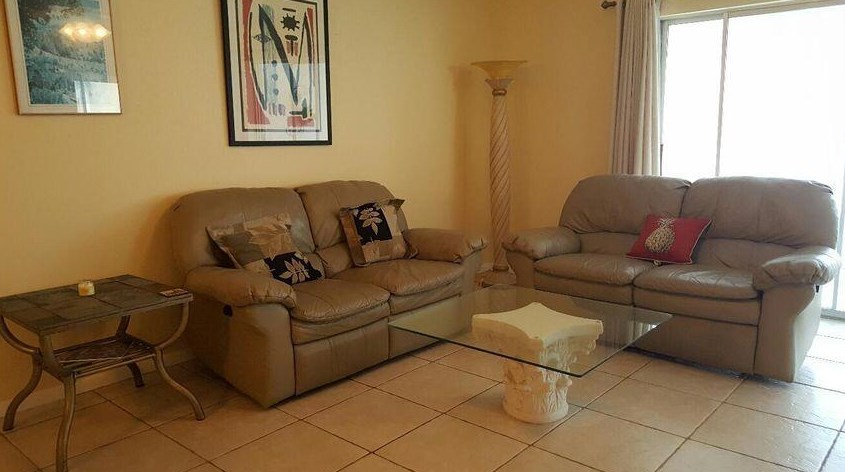 11 Colonial Club Dr, Boynton Beach FL  33435-8338 exterior