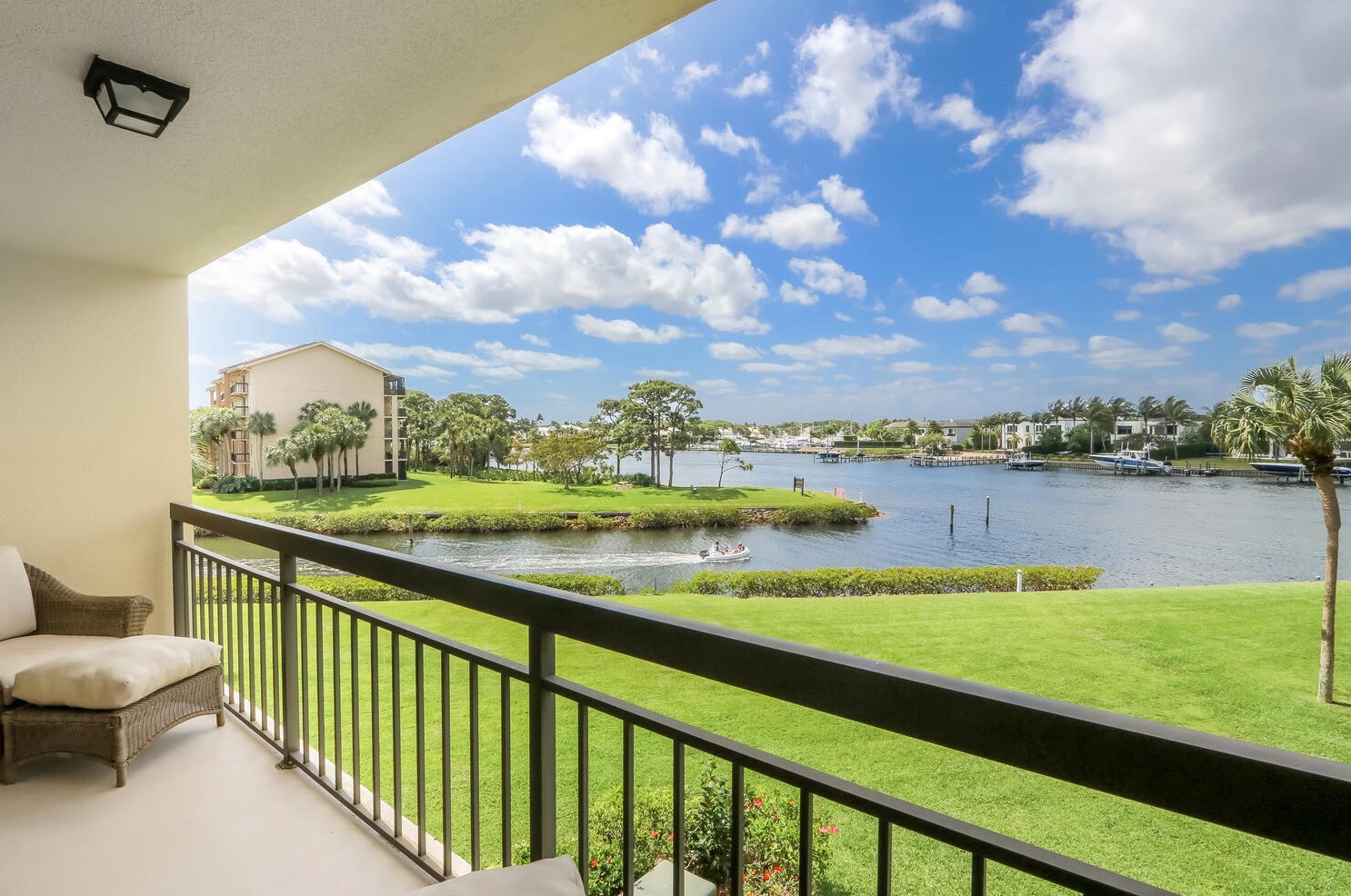 2201 Marina Isle Way #304, Jupiter, FL 33477