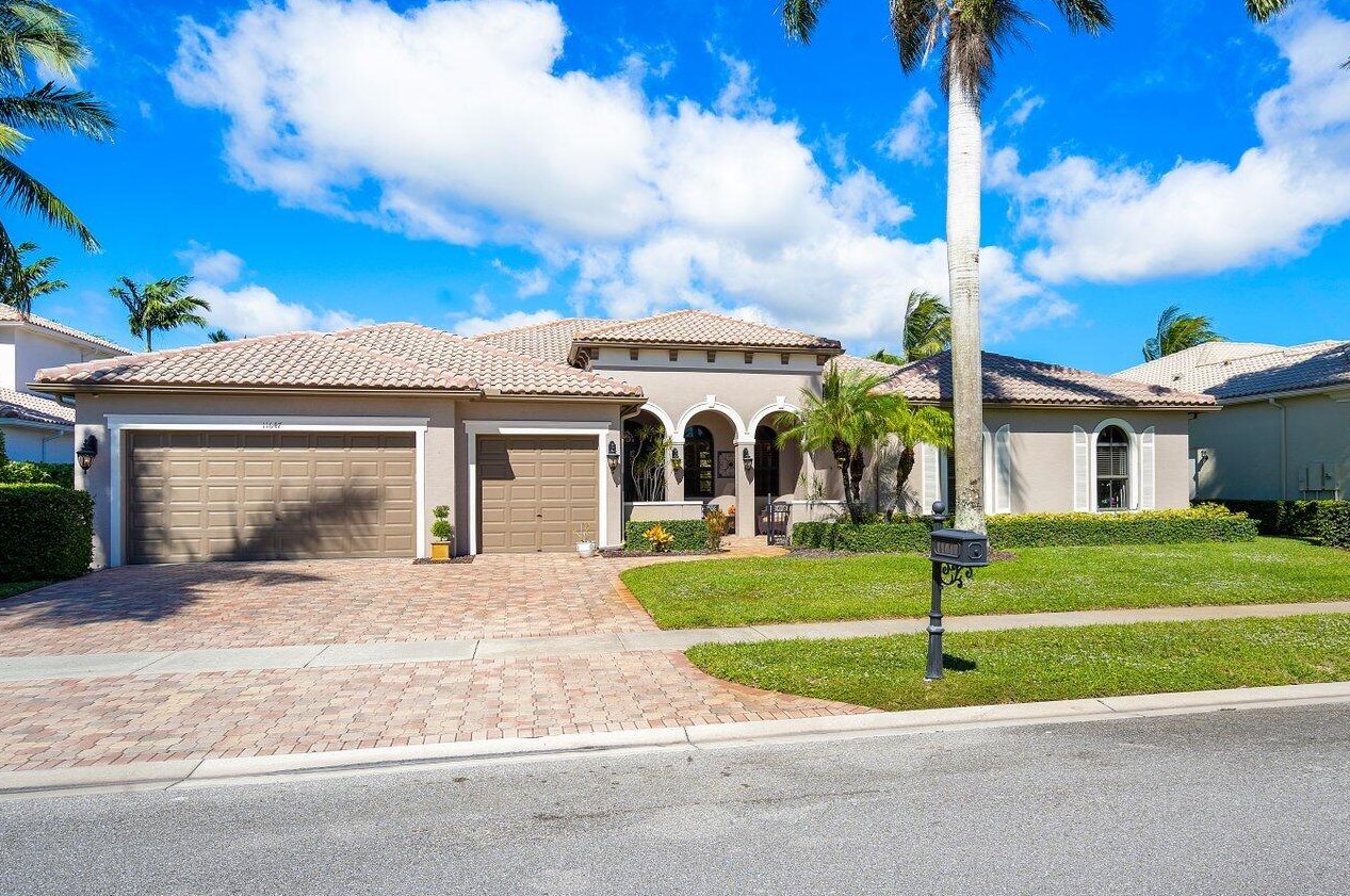 11647 Sunrise View Ln, Lake Worth, FL 33449