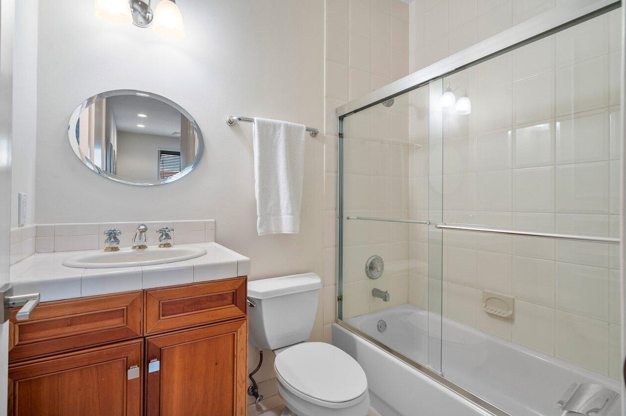 571 Golden Harbour Dr, Boca Raton FL  33432-2941 exterior