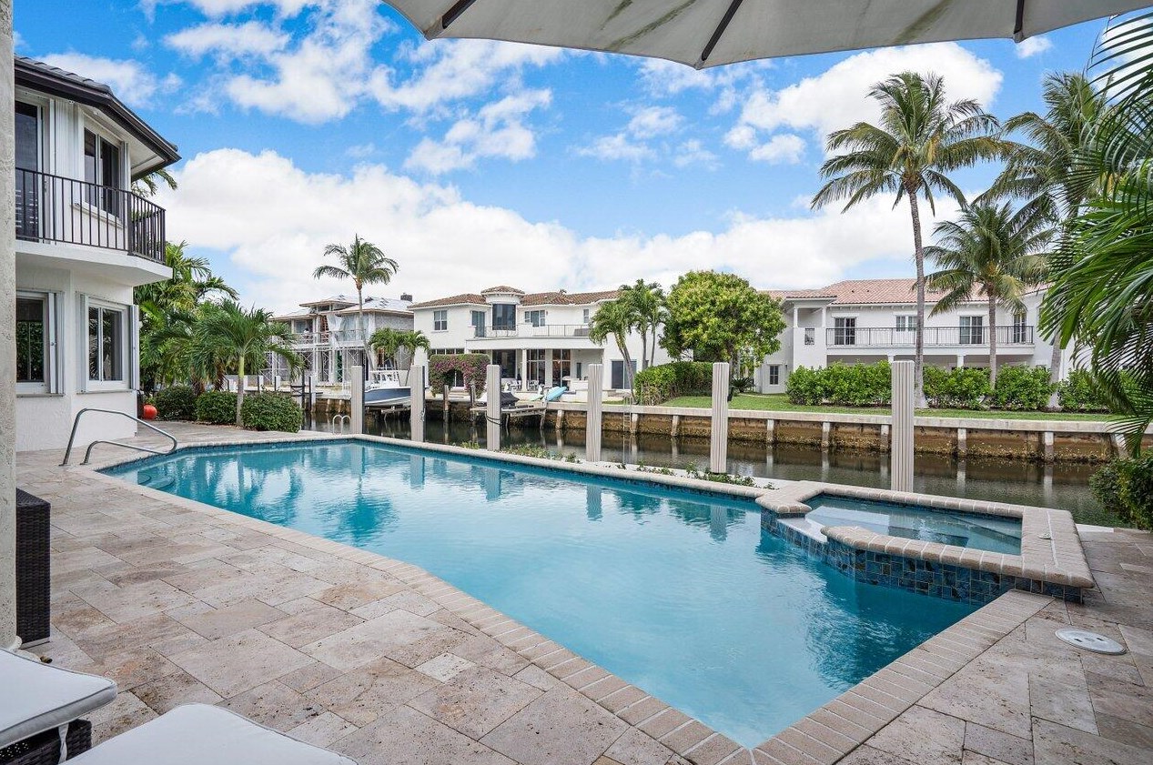 571 Golden Harbour Dr, Boca Raton FL  33432-2941 exterior