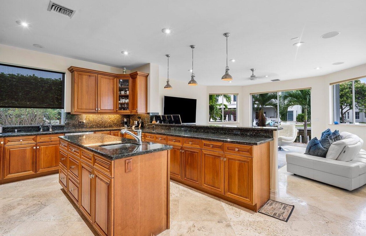 571 Golden Harbour Dr, Boca Raton FL  33432-2941 exterior