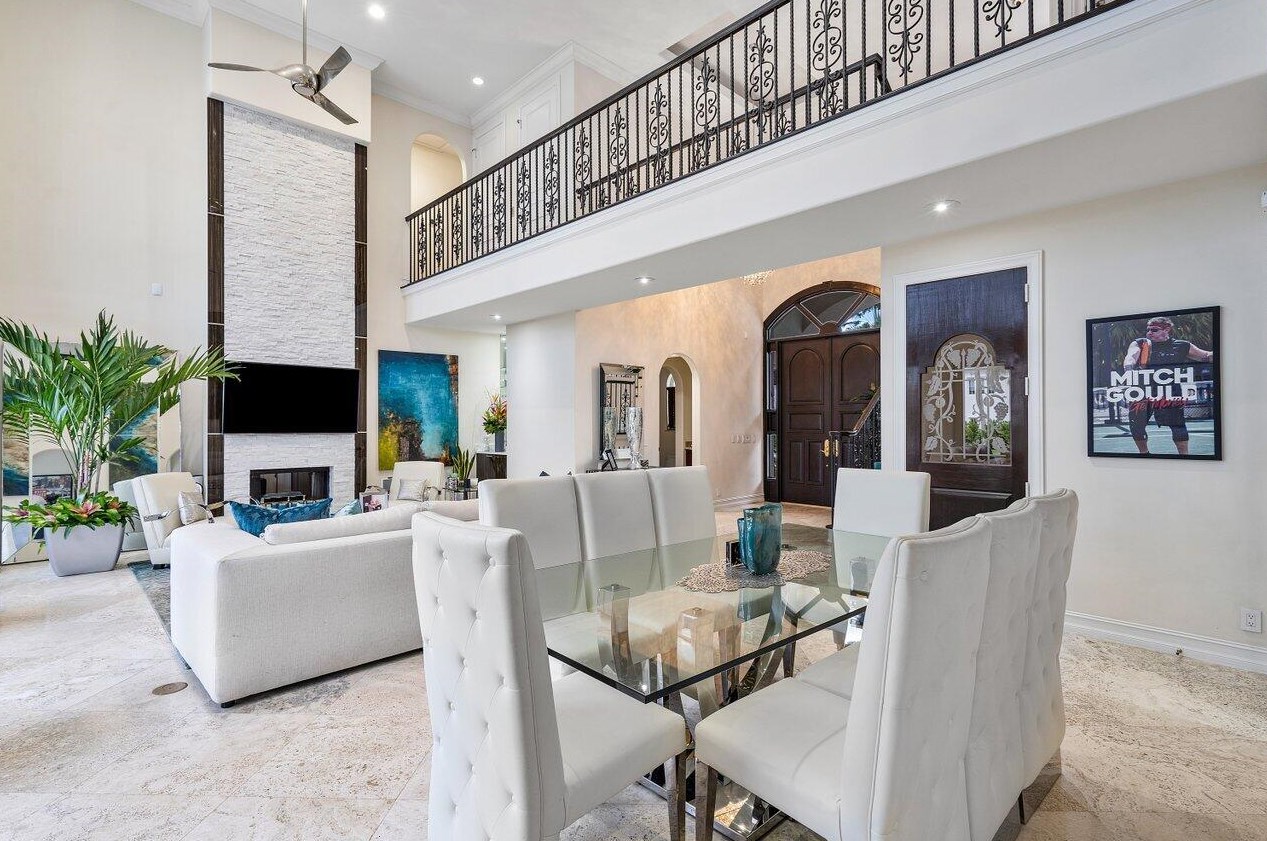 571 Golden Harbour Dr, Boca Raton FL  33432-2941 exterior