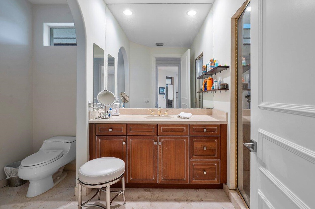 571 Golden Harbour Dr, Boca Raton FL  33432-2941 exterior