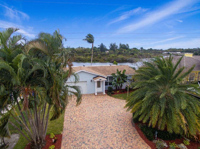 6670 Paul Mar Dr, Lake Worth, FL 33462