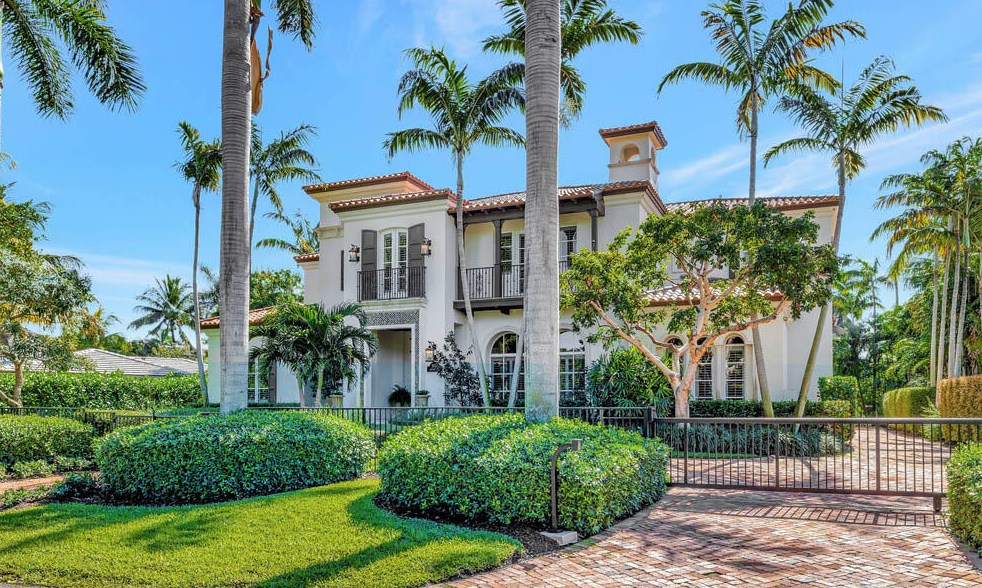 1018 Bauhinia Rd, Delray Beach, FL 33483