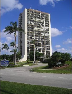 2000 Presidential Way #301, West Palm Beach, FL 33401