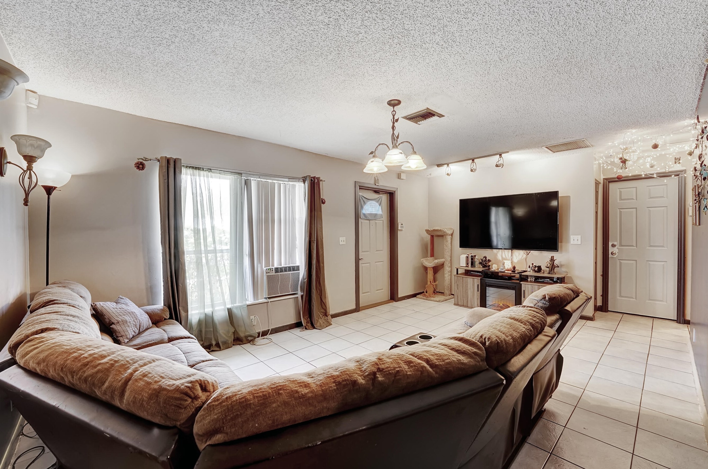 4665 Poseidon Pl, Lake Worth FL 33463-7251 exterior