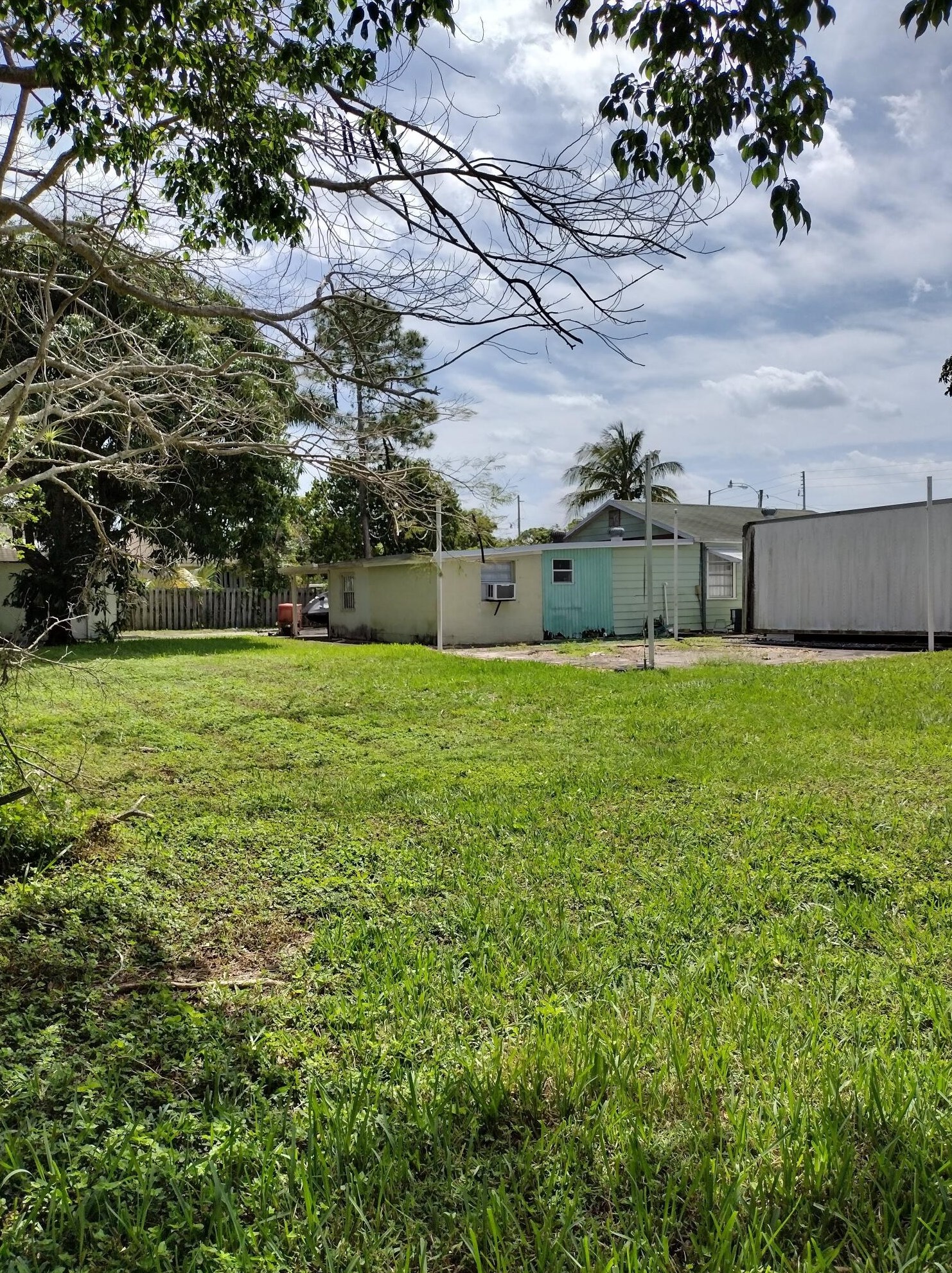 4363 Melaleuca Ln, Lake Worth, FL 33463-5018