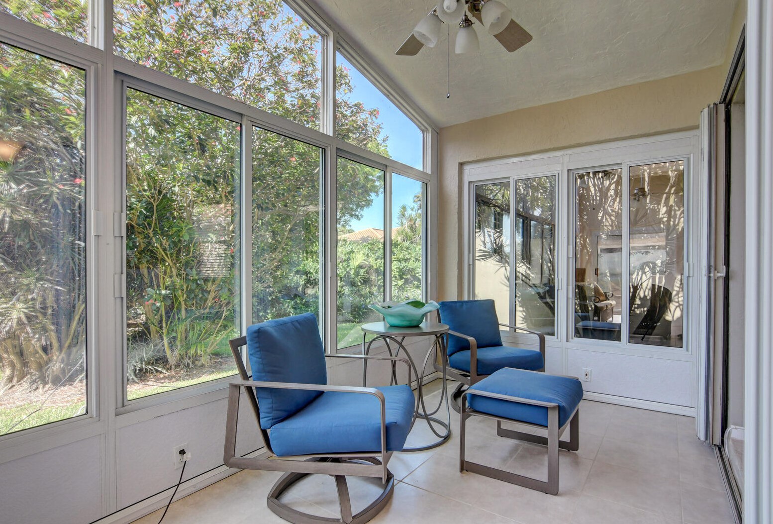 6590 Maybrook Rd, Boynton Beach FL 33437-6411 exterior