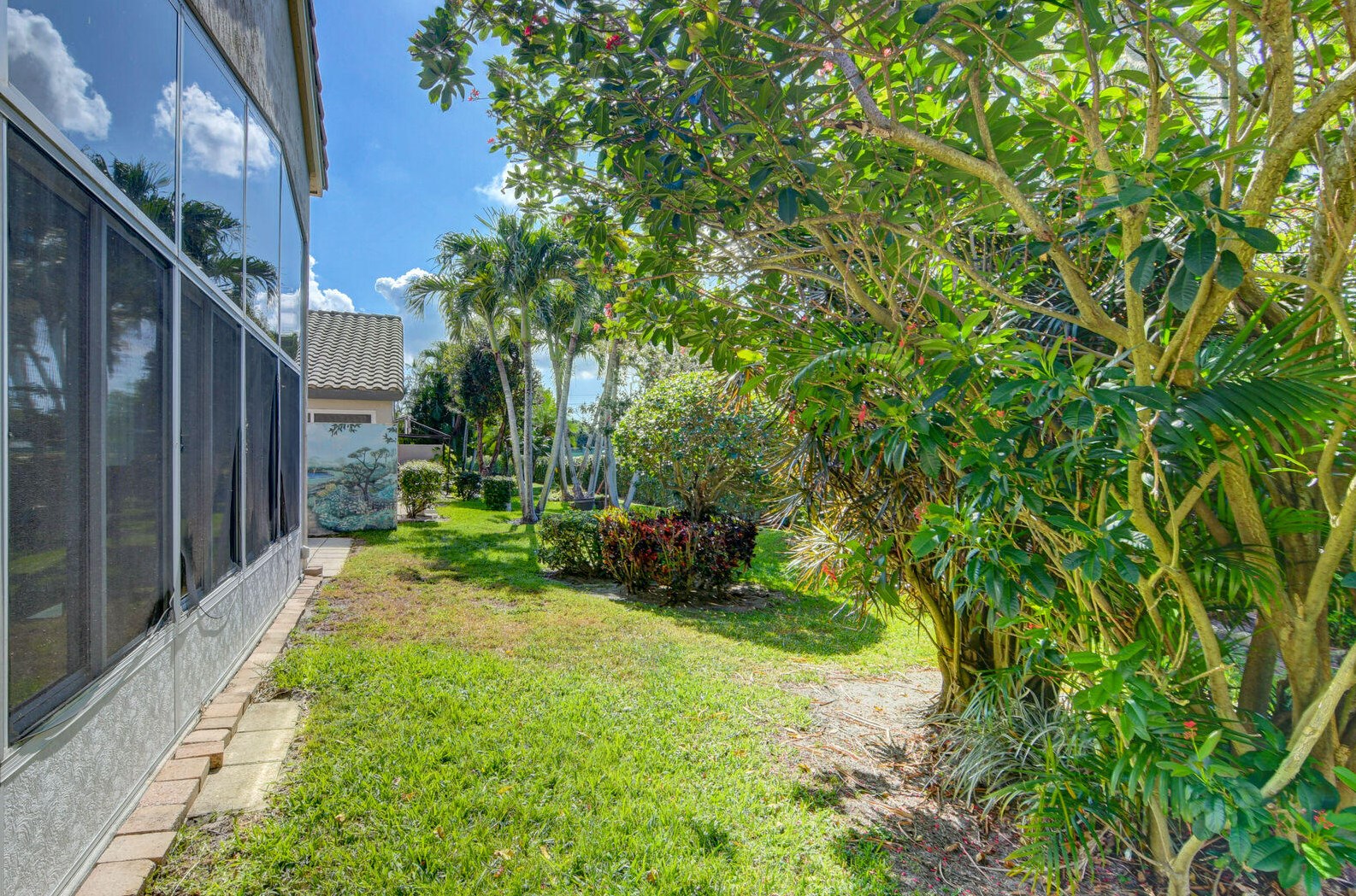 6590 Maybrook Rd, Boynton Beach FL 33437-6411 exterior