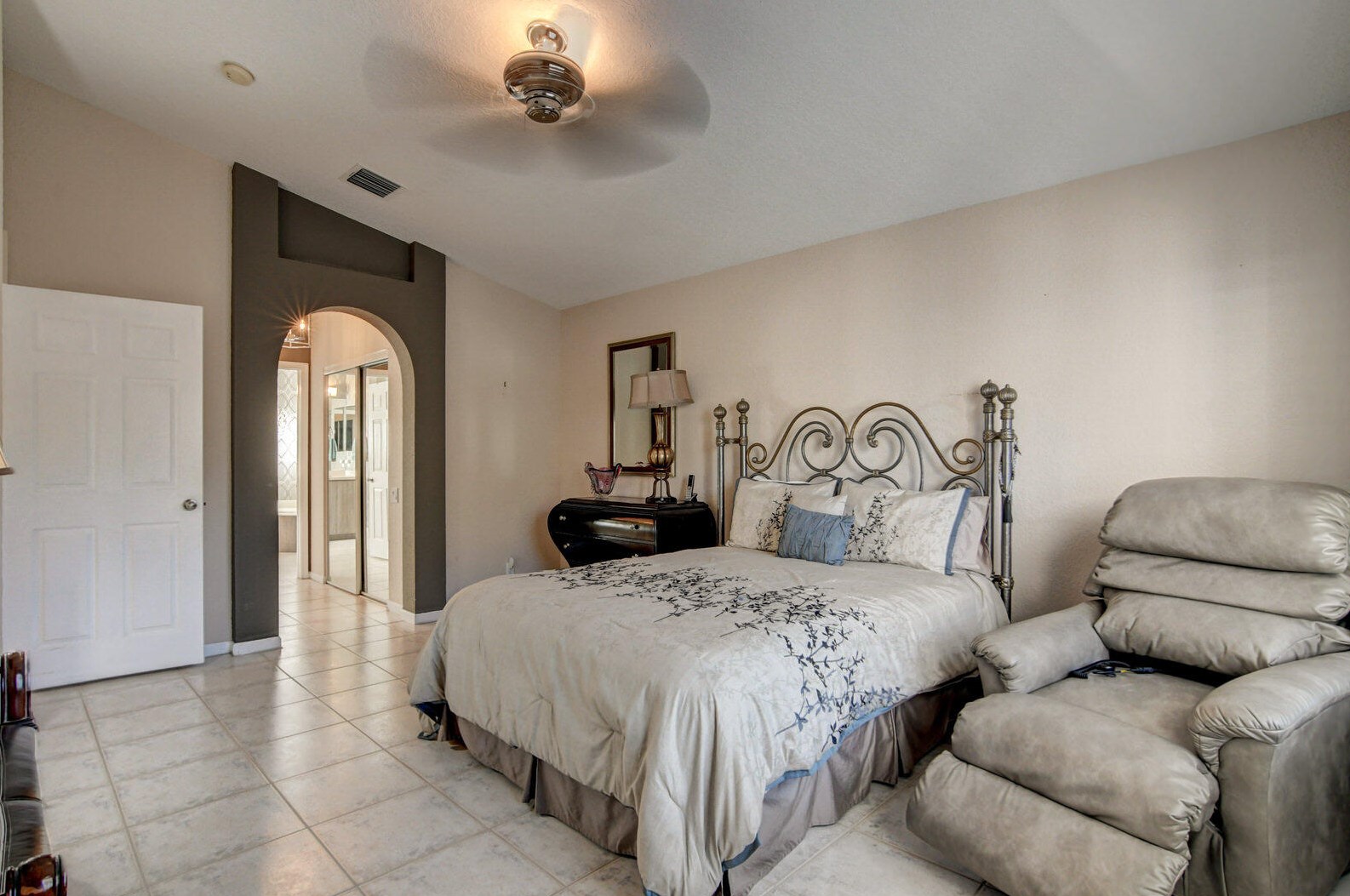 6590 Maybrook Rd, Boynton Beach FL 33437-6411 exterior