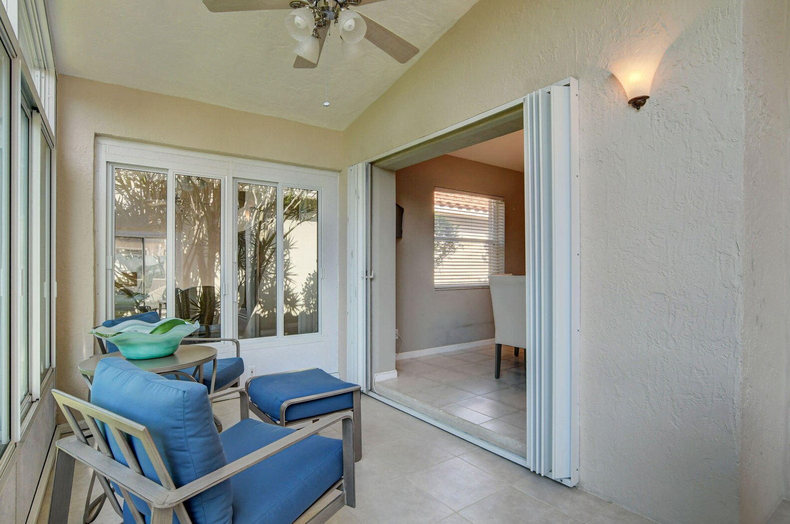 6590 Maybrook Rd, Boynton Beach FL 33437-6411 exterior