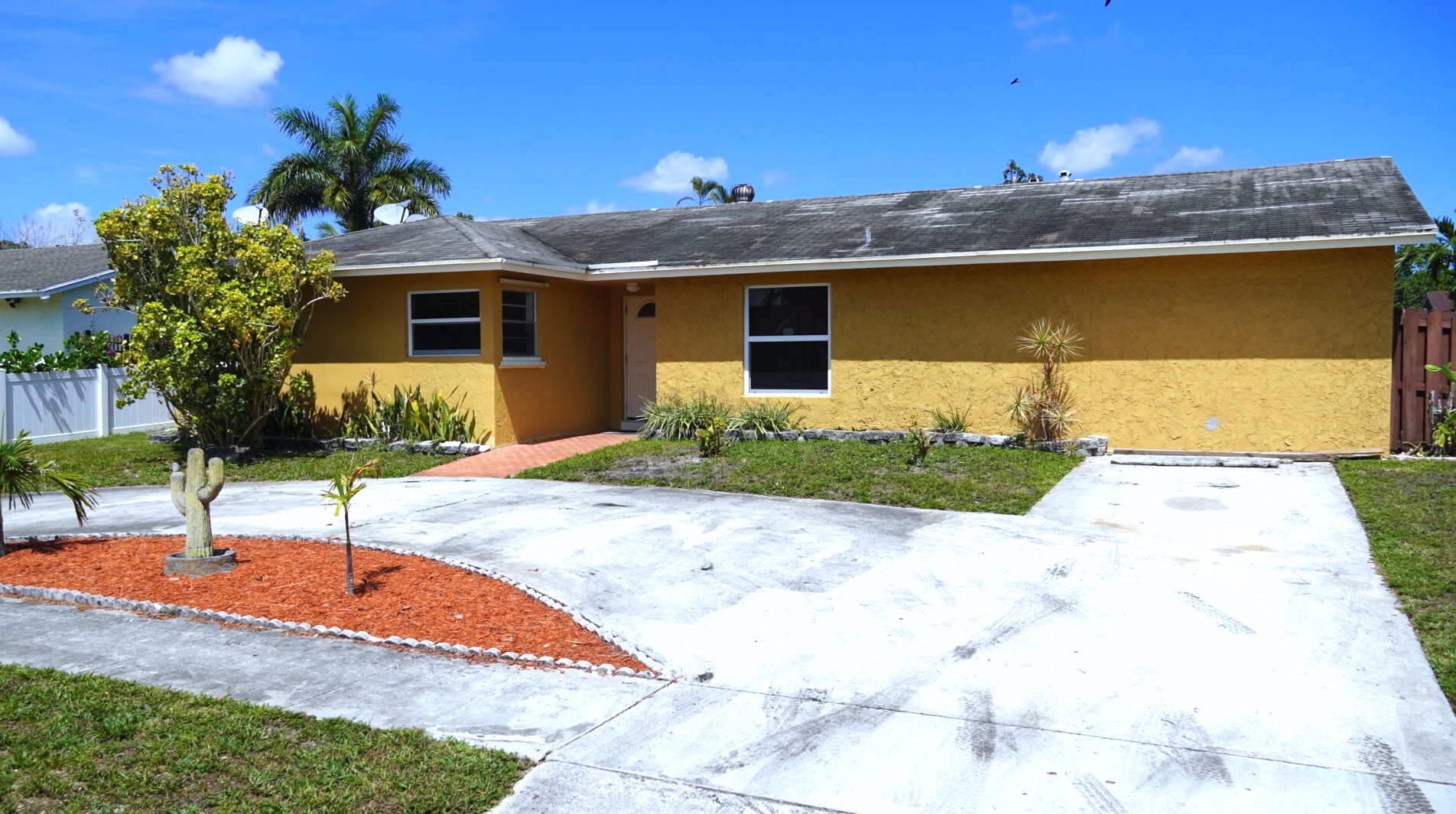 10642 Shady Pond Ln, Boca Raton, FL 33428-5724