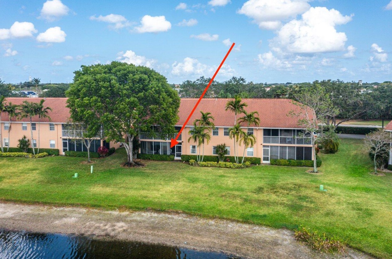 9661 Shadybrook Dr, Boynton Beach, FL 33437-3833