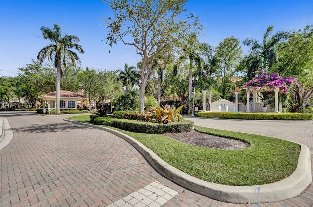 5785 Ne Verde Cir, Boca Raton, FL 33487