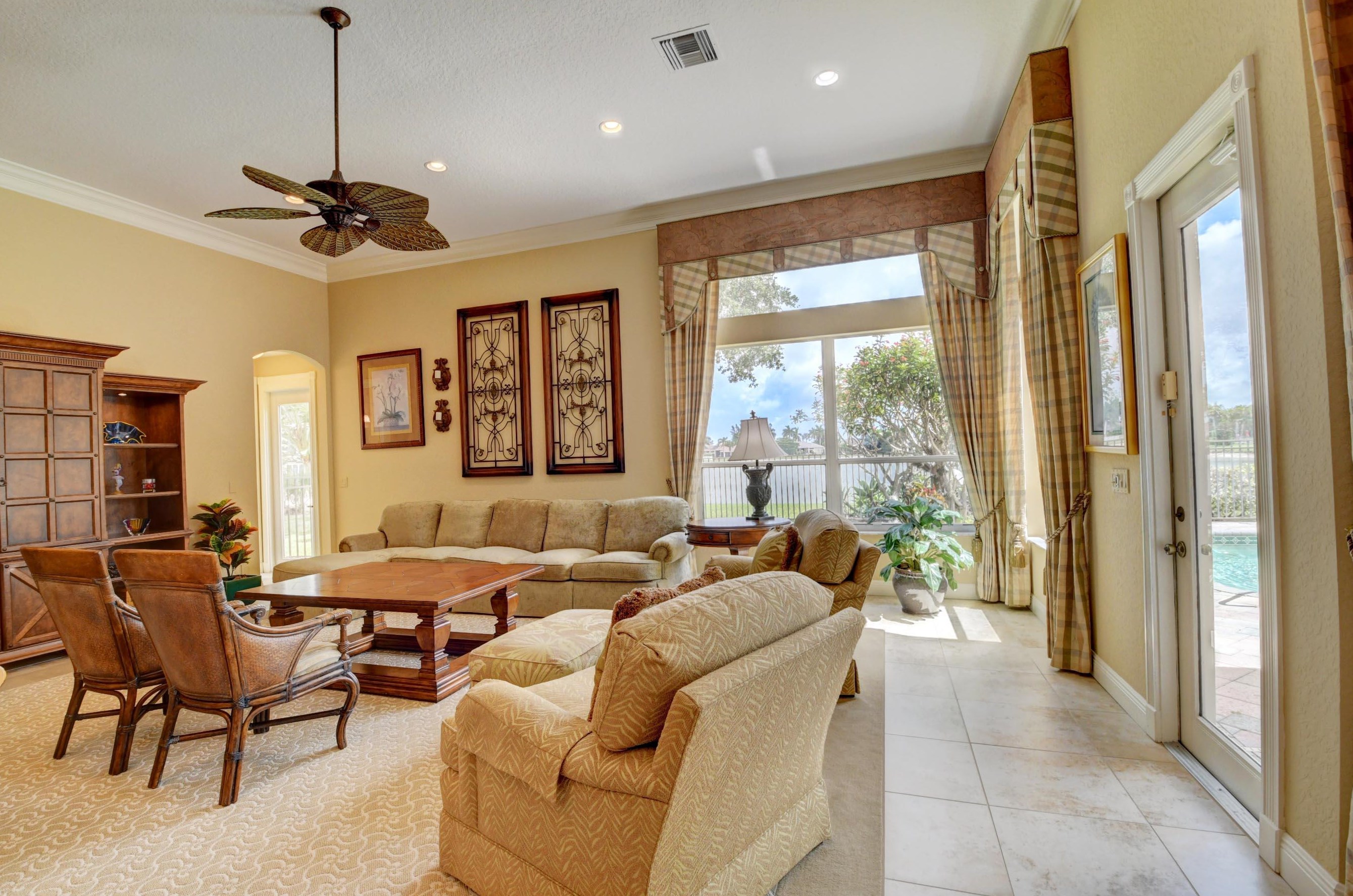 8280 Muirhead Cir, Boynton Beach FL 33472-5063 exterior