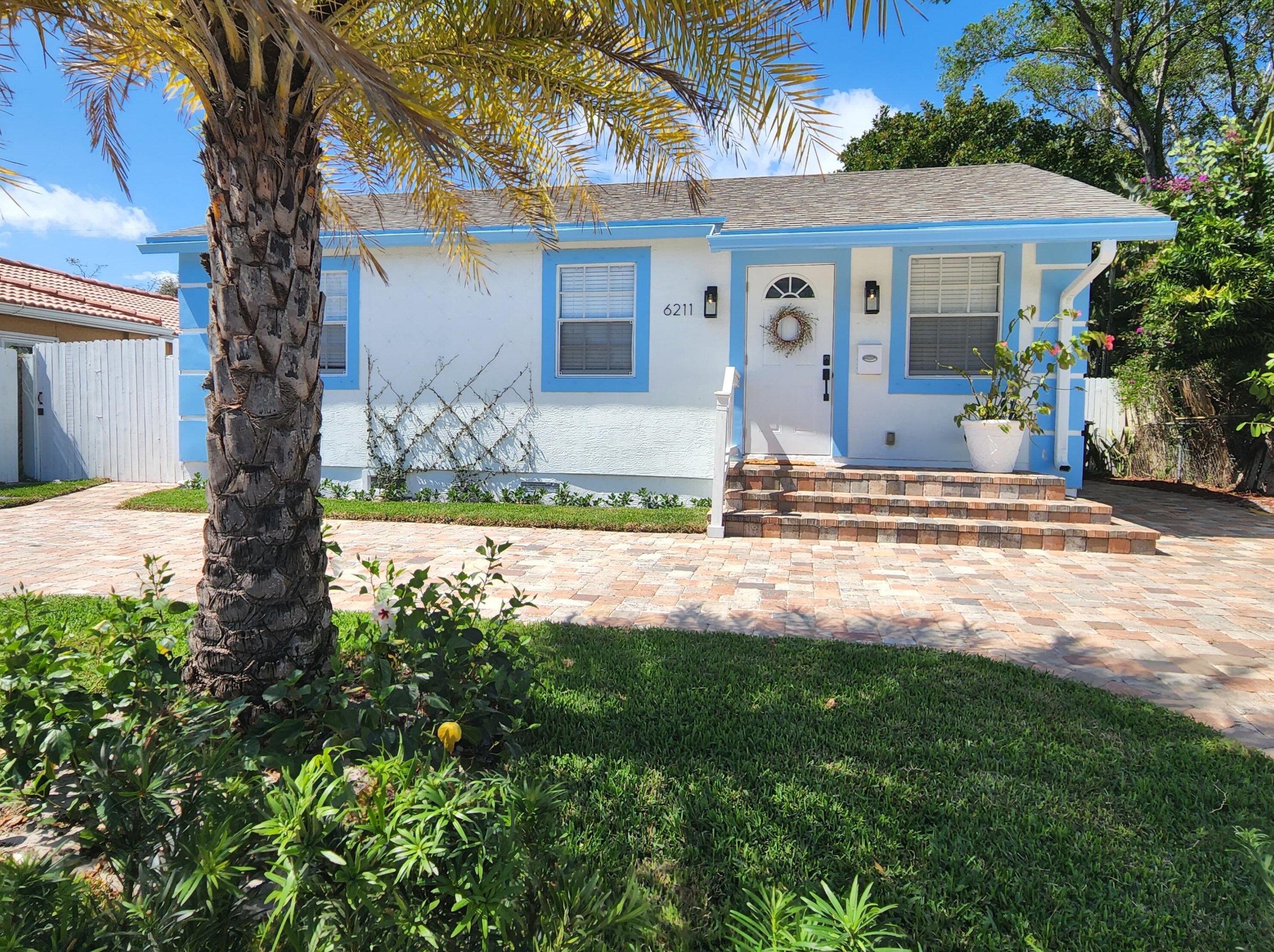 6211 Lake Ave #1, West Palm Beach, FL 33405
