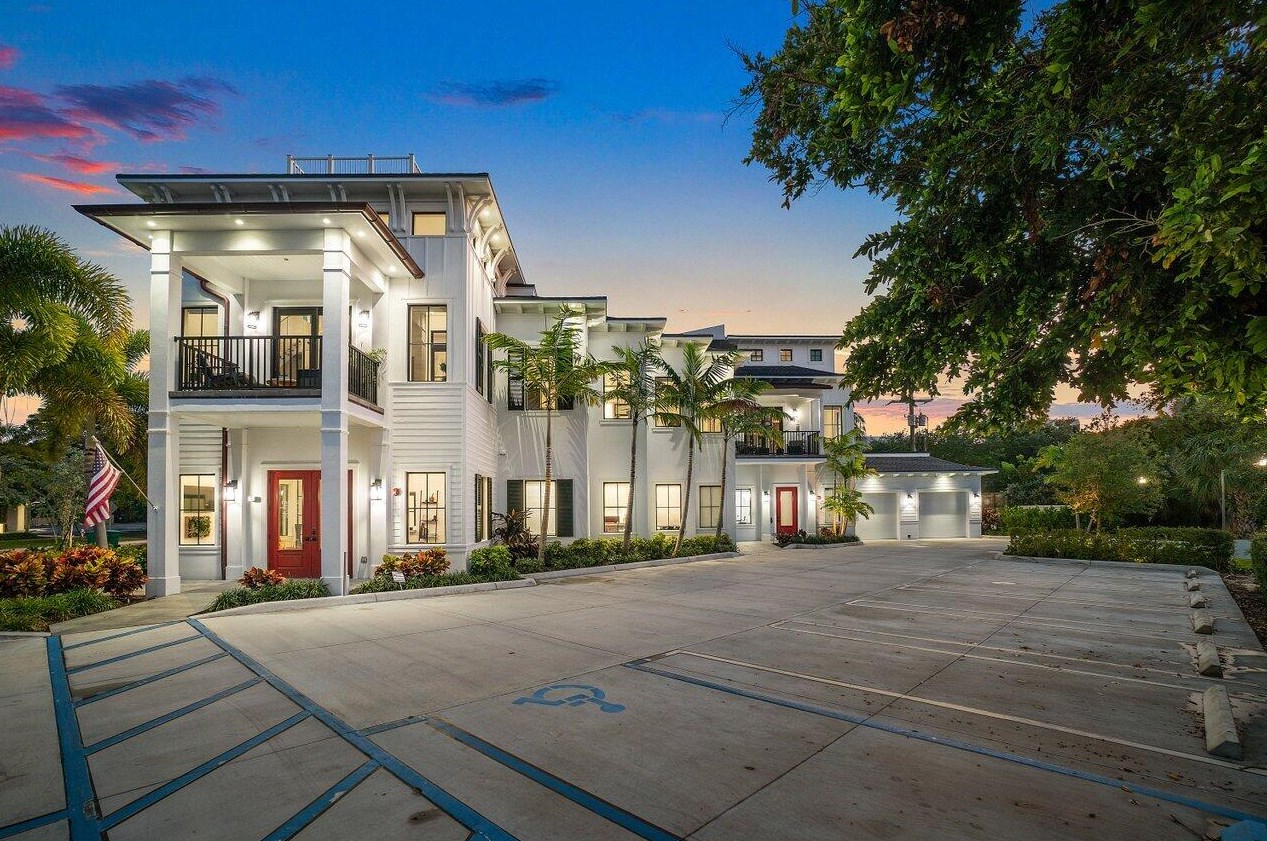 230 George Bush Blvd, Delray Beach, FL 33444