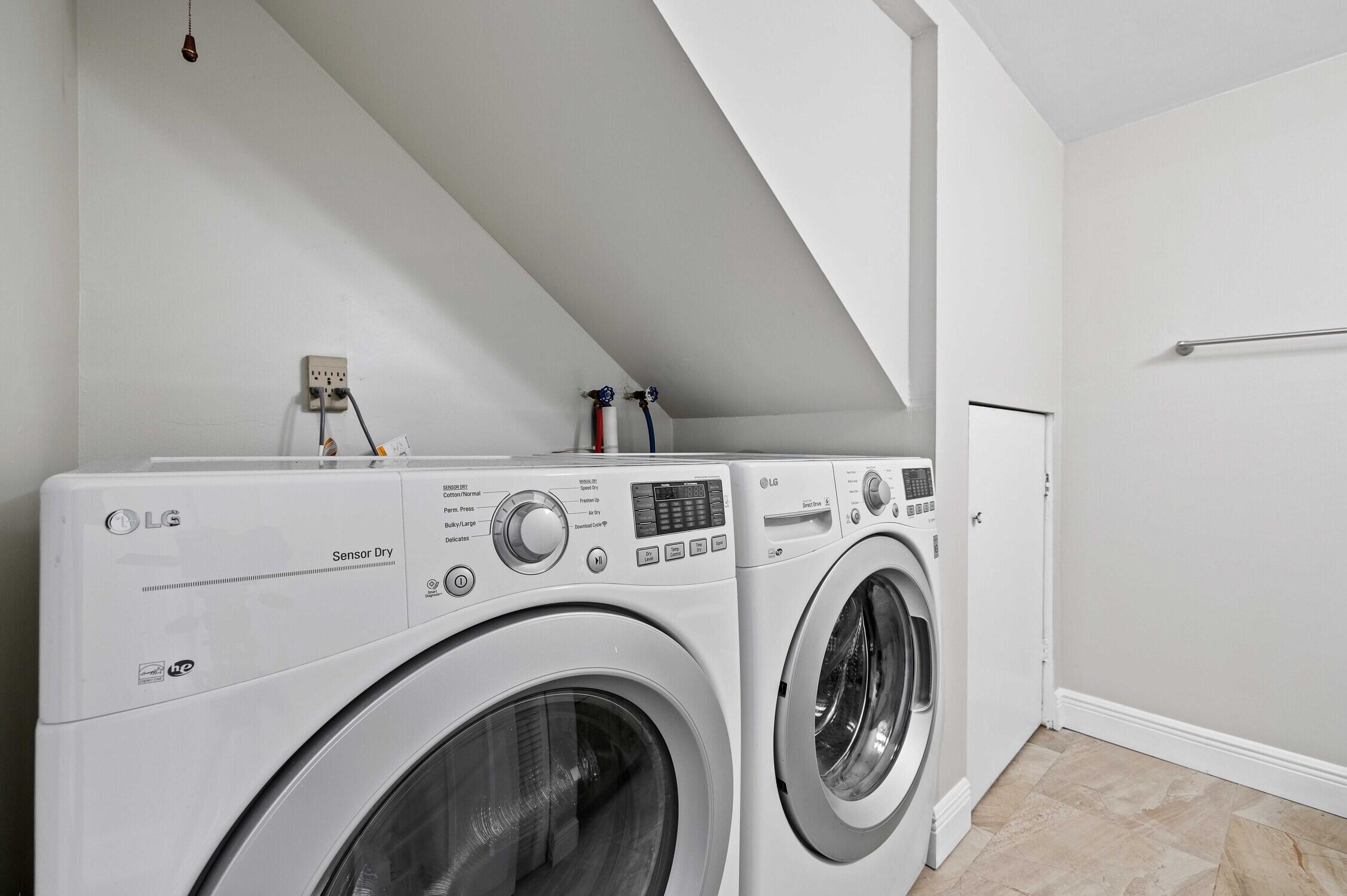 2359 Waterside Dr, Lake Worth FL 33461-2556 exterior