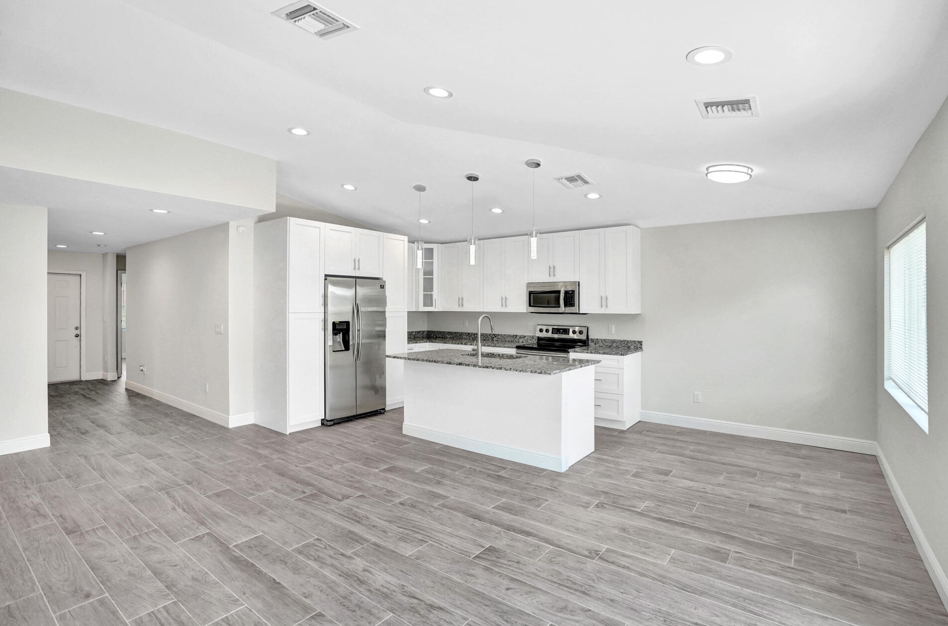 410 12 Ave, Boynton Beach FL 33435-6050 exterior