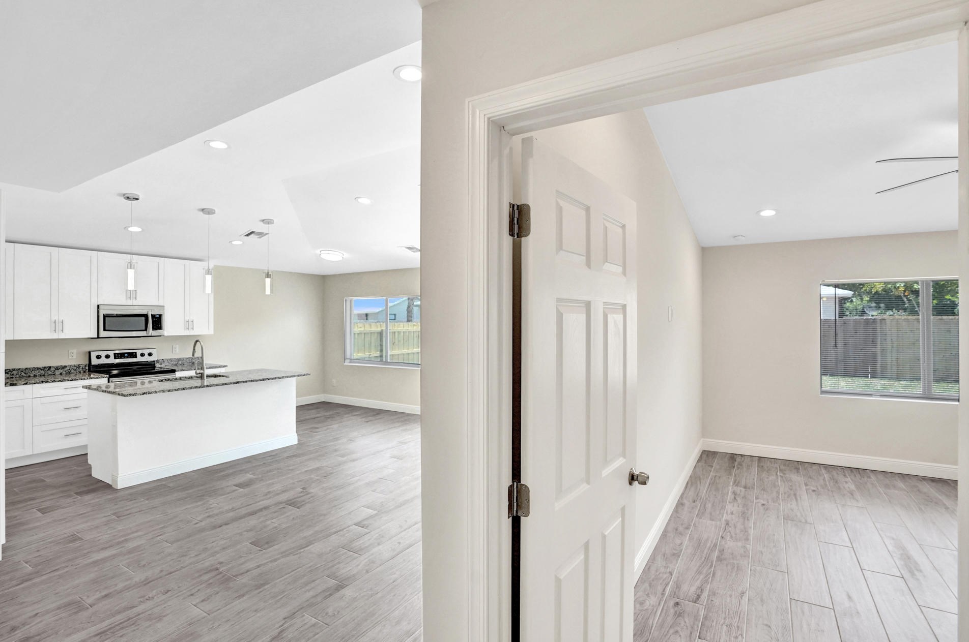 410 12 Ave, Boynton Beach FL 33435-6050 exterior