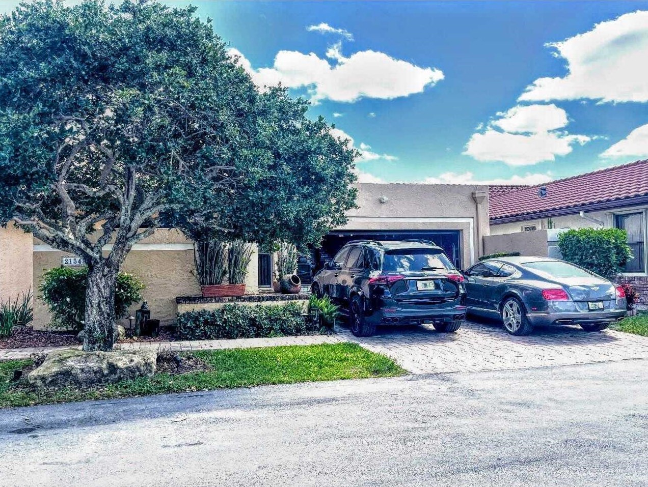 21545 Laguna Dr, Boca Raton, FL 33433-2348