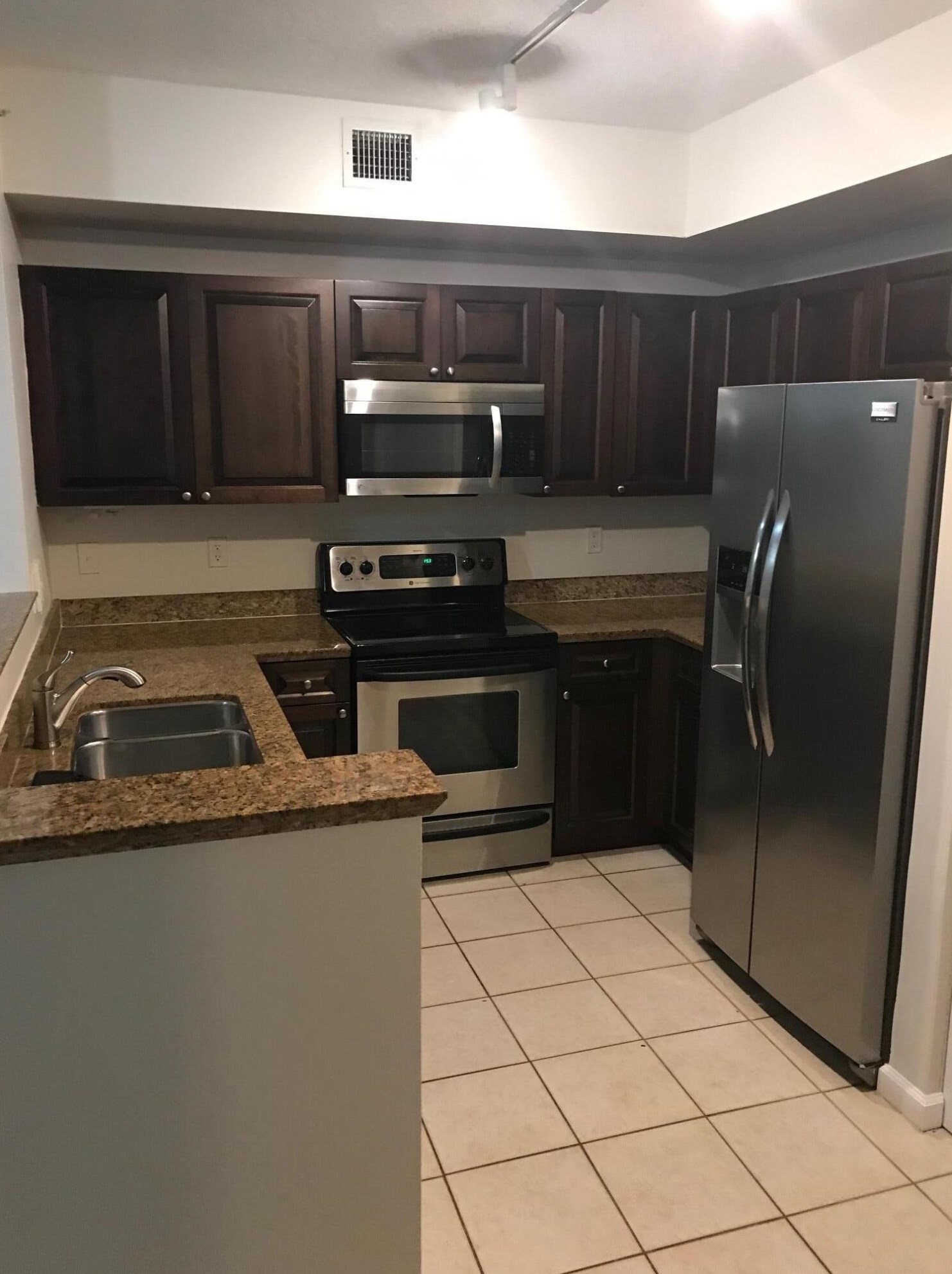 580 S Sapodilla Ave #107, West Palm Beach, FL 33401