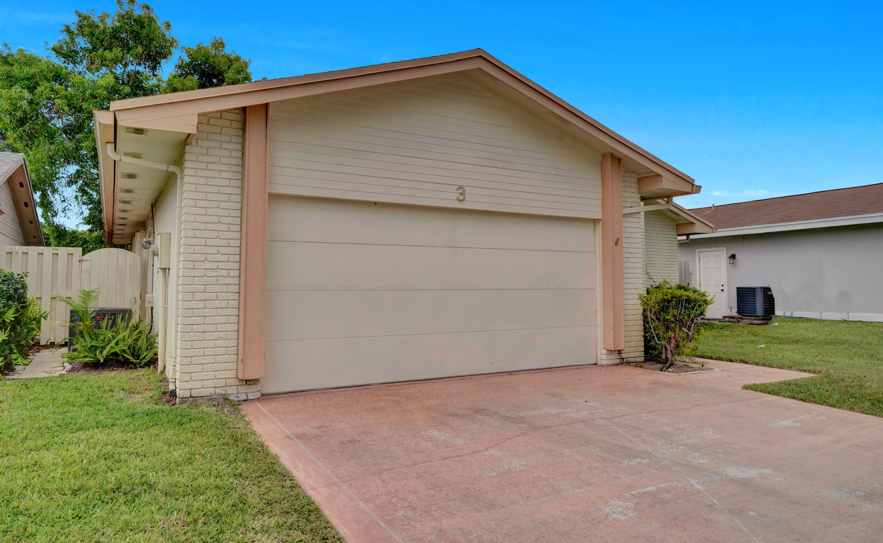3 Afton Pl, Boynton Beach, FL 33426-7720