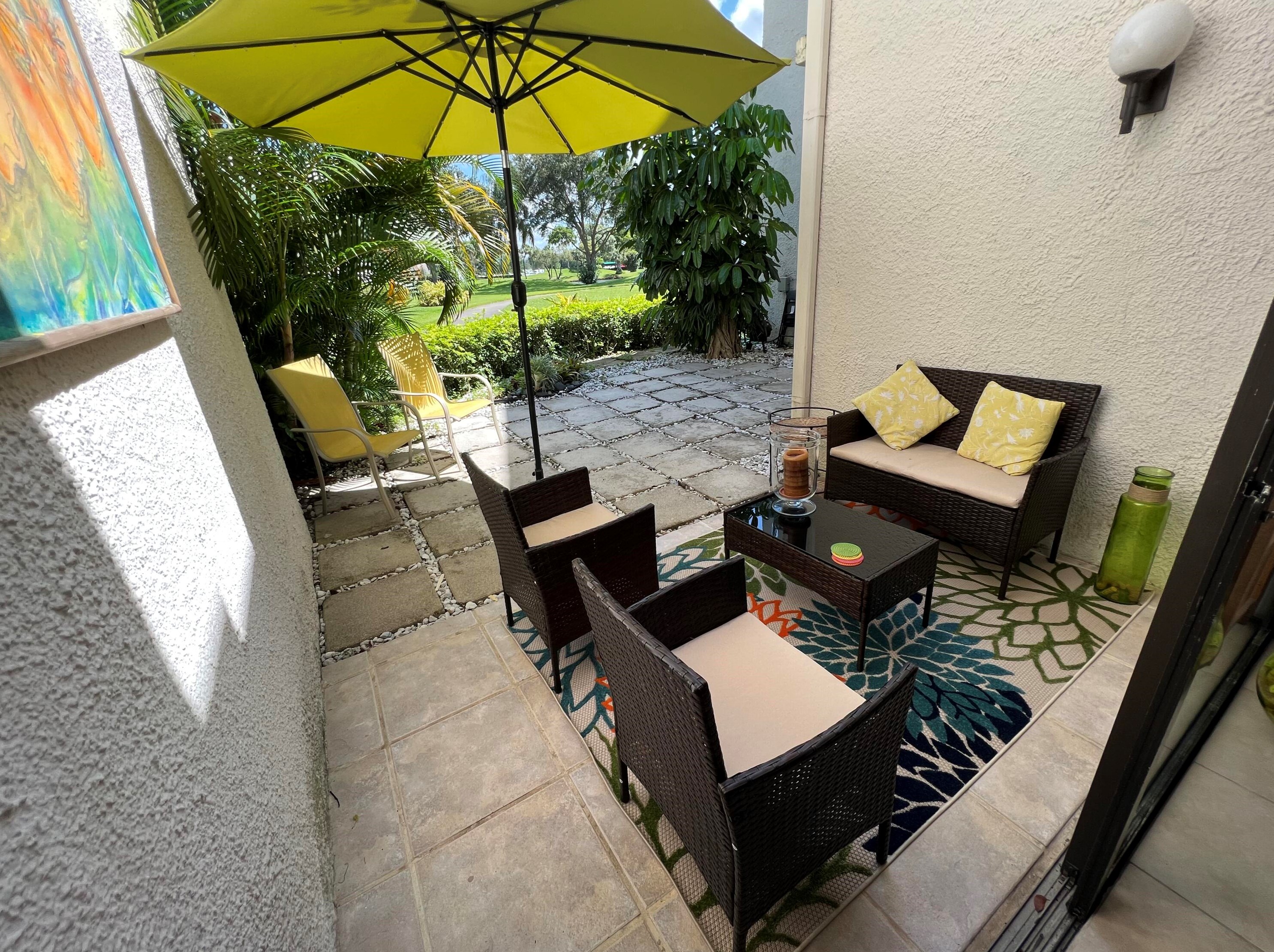 1002 Bridgewood Dr, Boca Raton, FL 33434