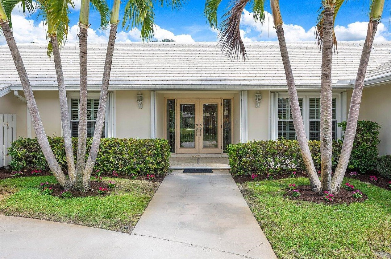 444 Glenbrook Dr, Lake Worth, FL 33462-1018