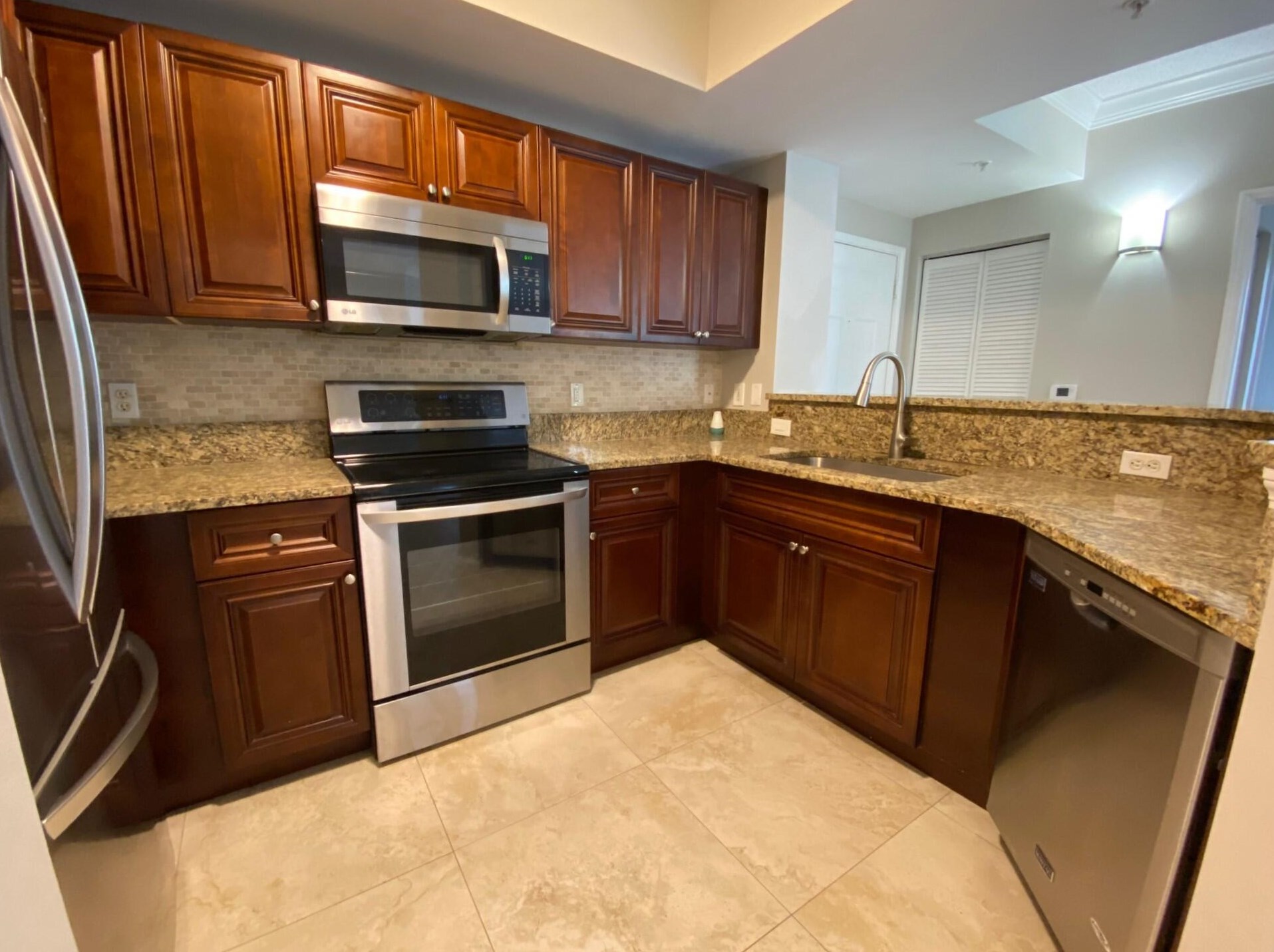 630 S Sapodilla Ave #516, West Palm Beach, FL 33401