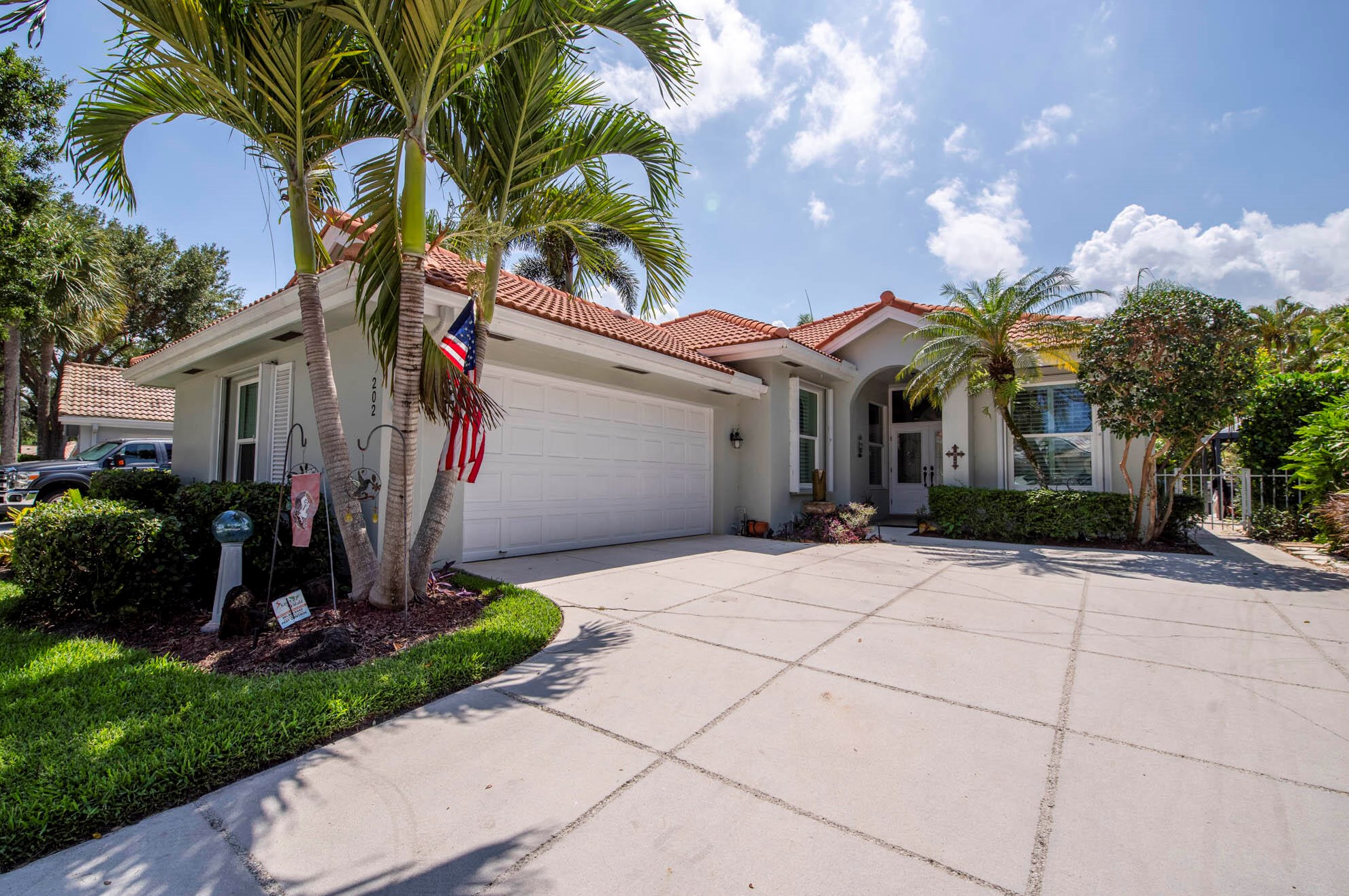 202 Hampton Cir, Jupiter, FL 33458-8145