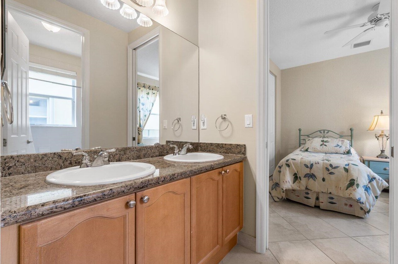 10407 Cypress Lk Preserve Dr, Lake Worth FL 33449-4610 exterior