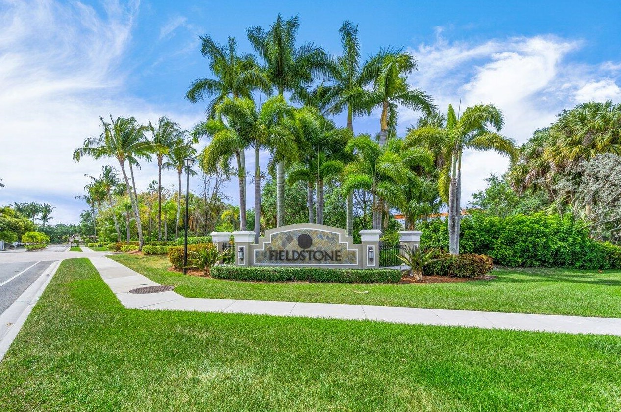 10407 Cypress Lk Preserve Dr, Lake Worth FL 33449-4610 exterior