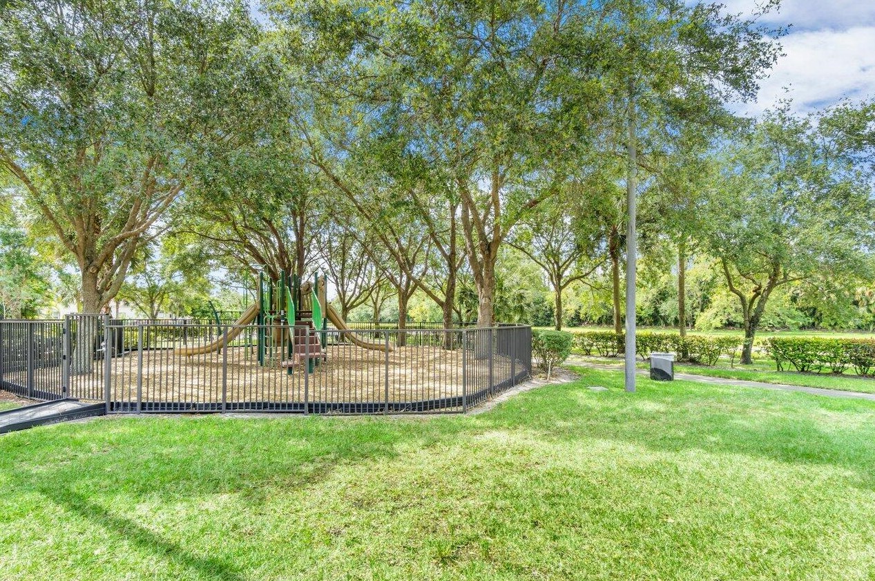 10407 Cypress Lk Preserve Dr, Lake Worth FL 33449-4610 exterior