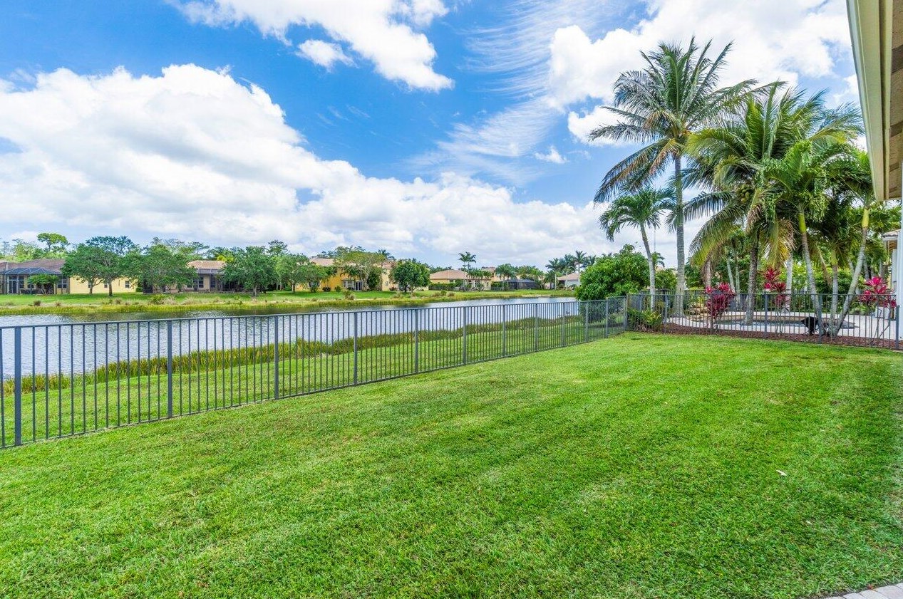 10407 Cypress Lk Preserve Dr, Lake Worth FL 33449-4610 exterior