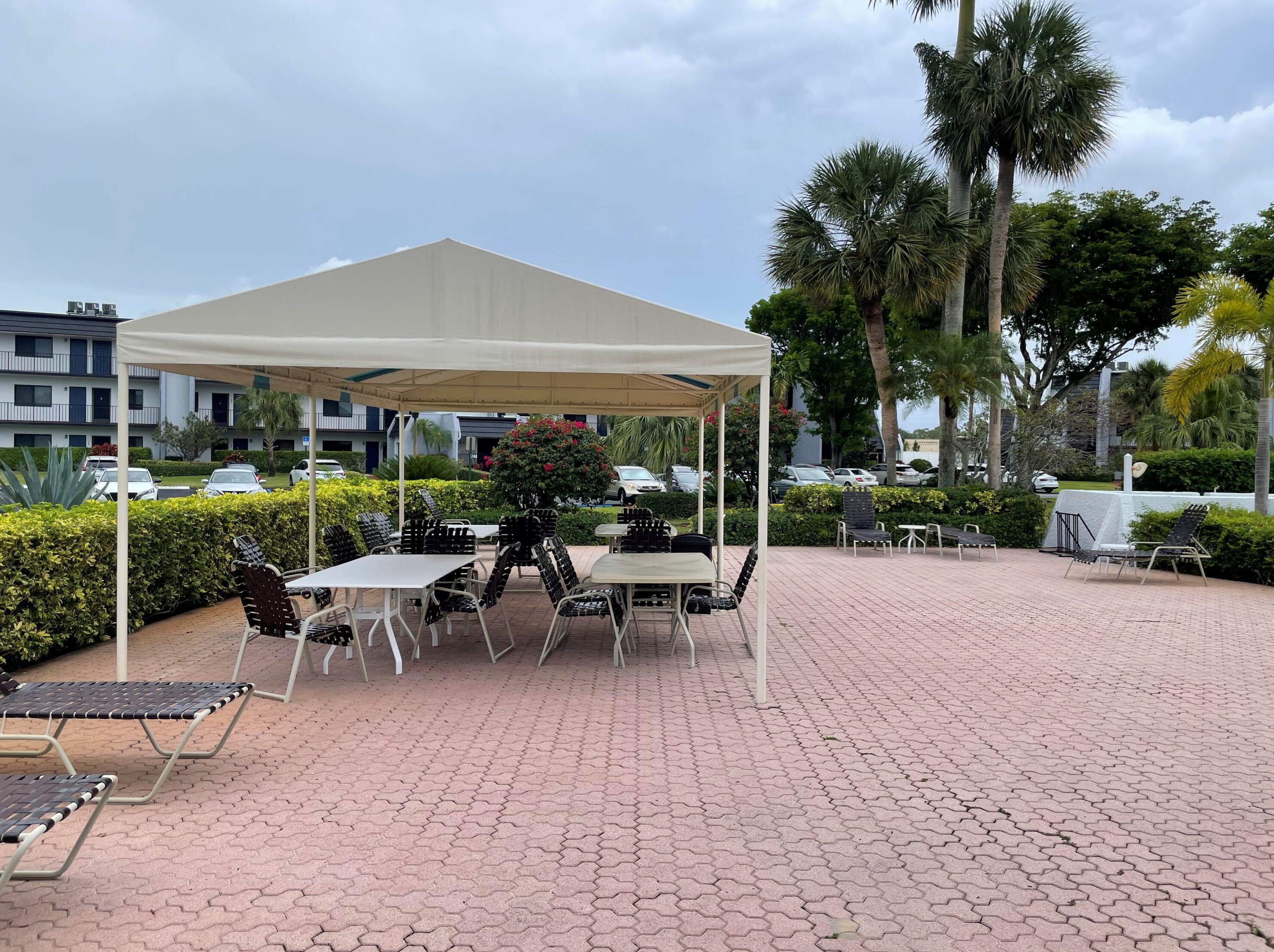 4242 Deste Ct #304, Lake Worth, FL 33467