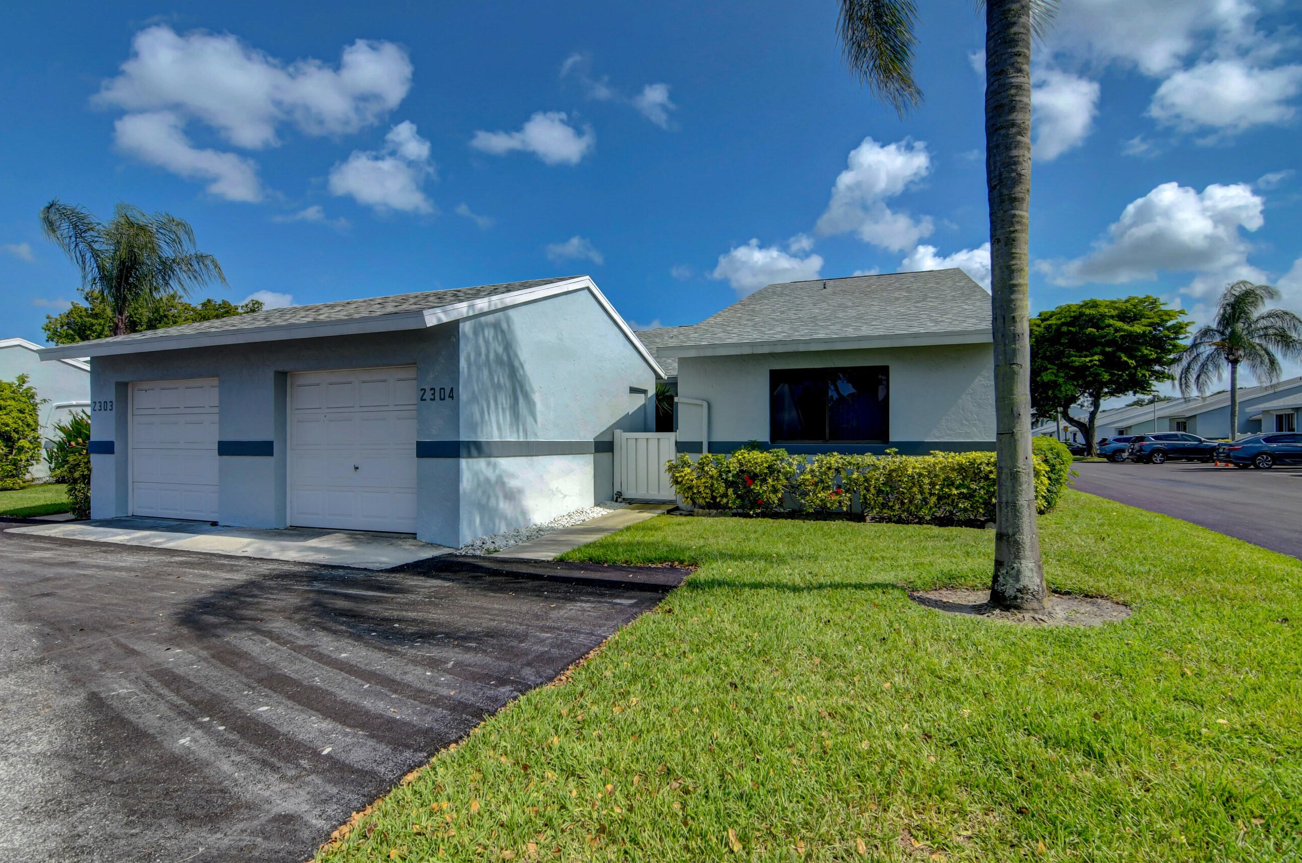 2641 Gately Dr W #2304, West Palm Beach, FL 33415