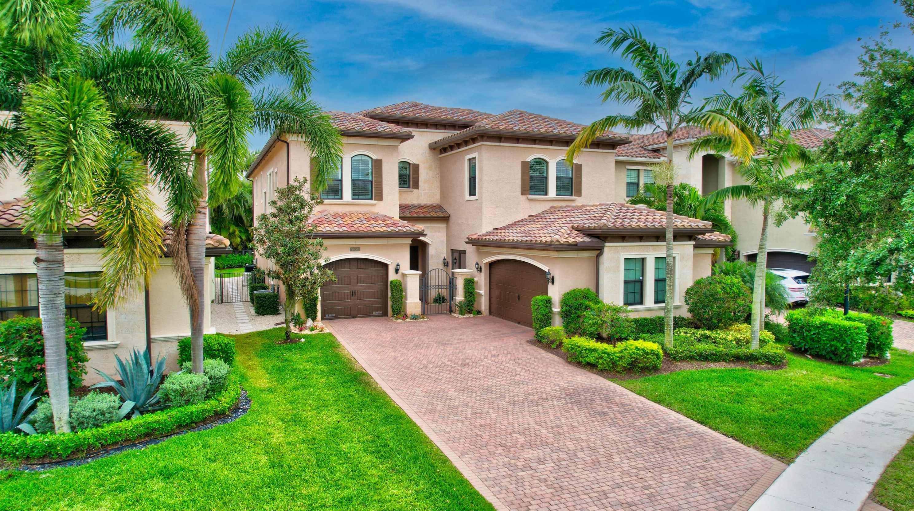 8658 Lewis River Rd, Delray Beach, FL 33446