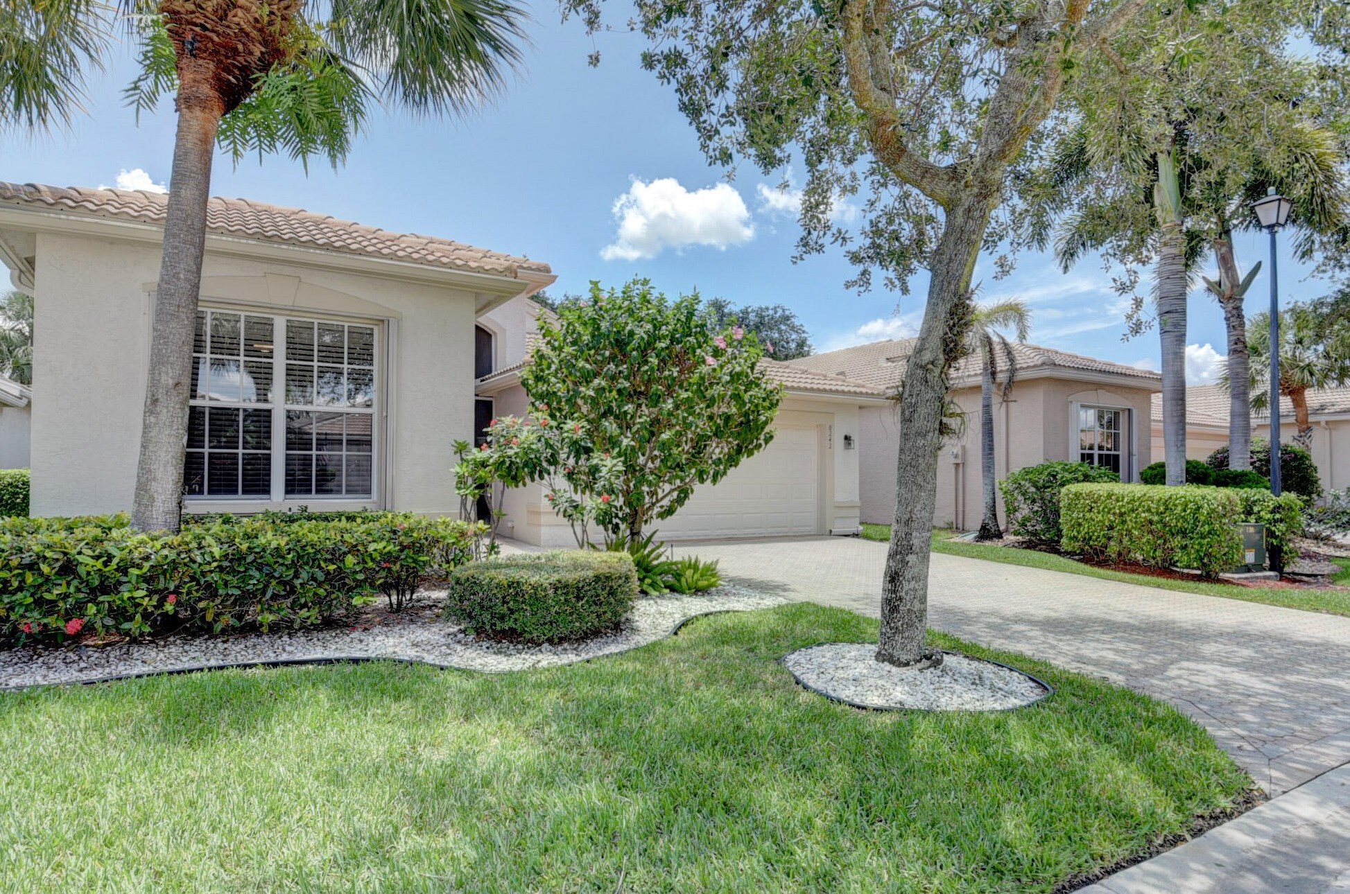 8242 Sandpiper Glen Dr, Lake Worth, FL 33467-6946