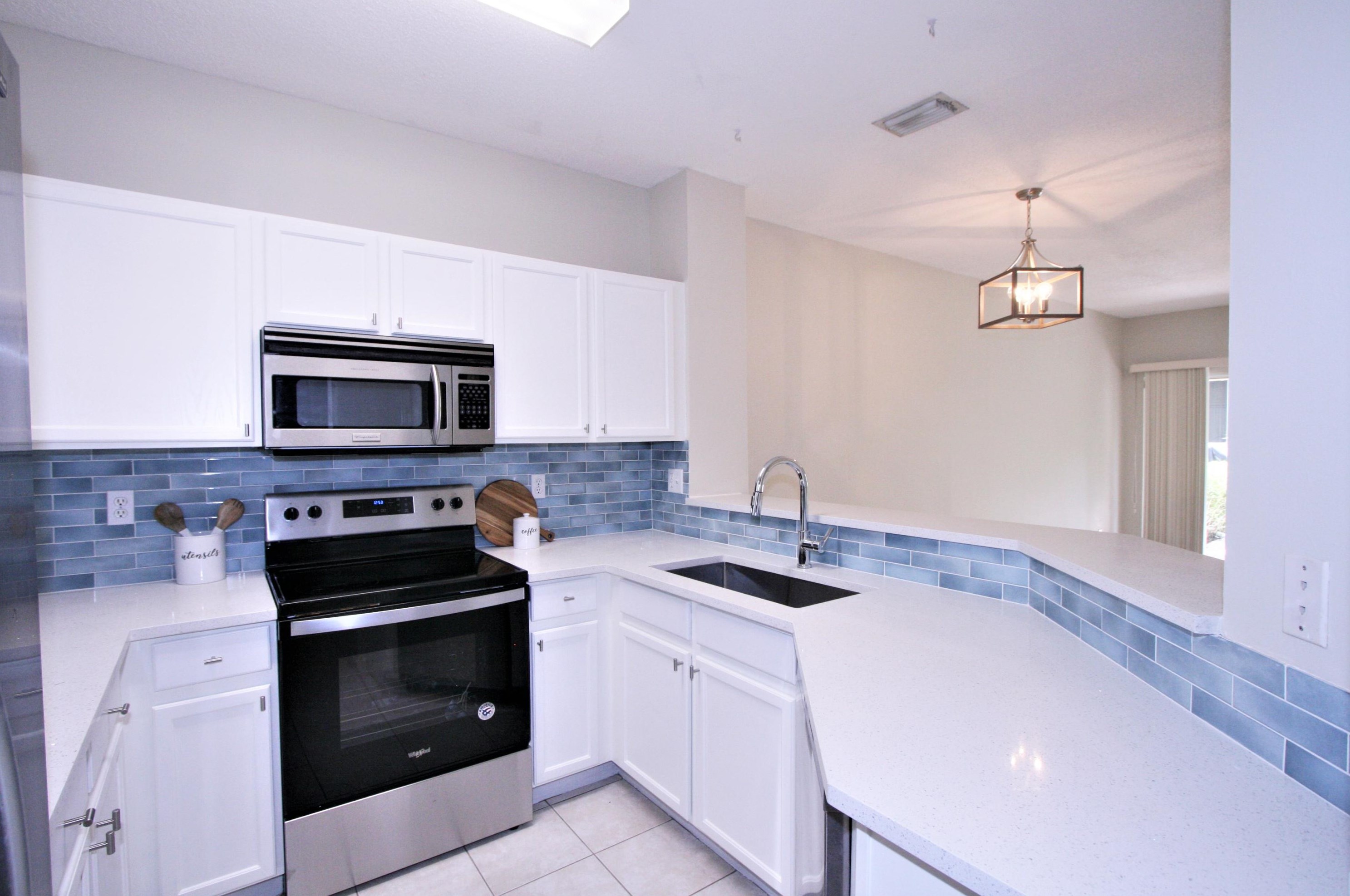 6954 Oak Bridge Ln, Lake Worth, FL 33467