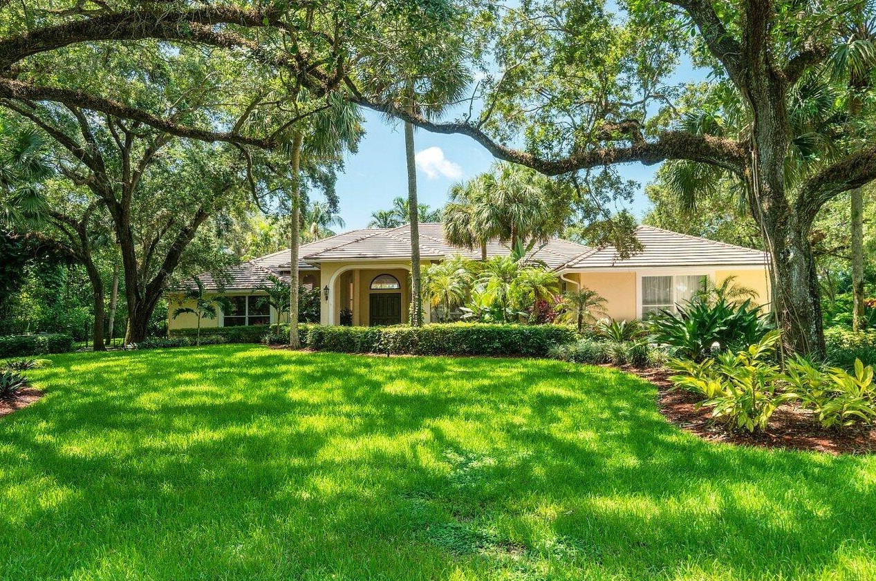 16308 Bridlewood Cir, Delray Beach, FL 33445