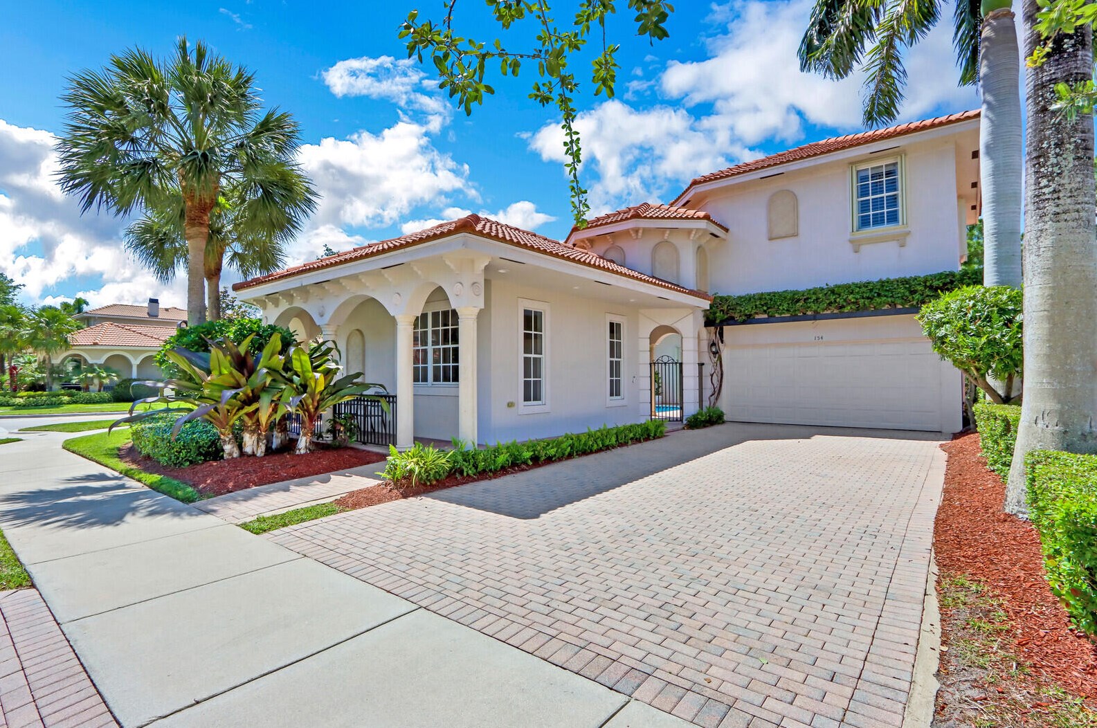 154 Via Rosina, Jupiter, FL 33458-6931
